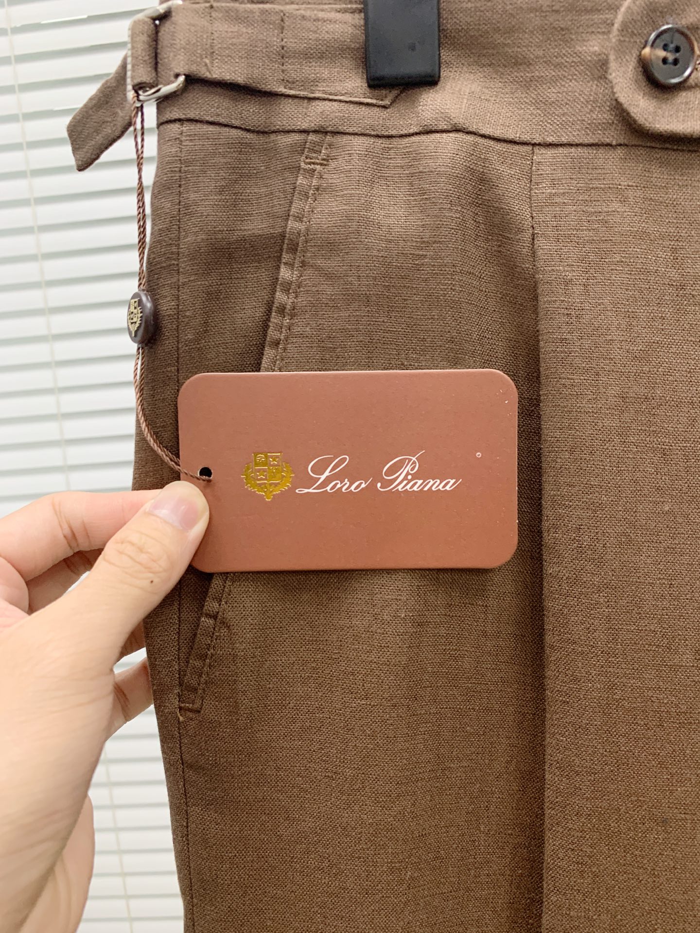 🔥L年新款棉麻休闲西裤🔥专柜热销款 品味与价值共享 颜色超级好看 身穿着非常舒适 低调不失奢华 穿出去非