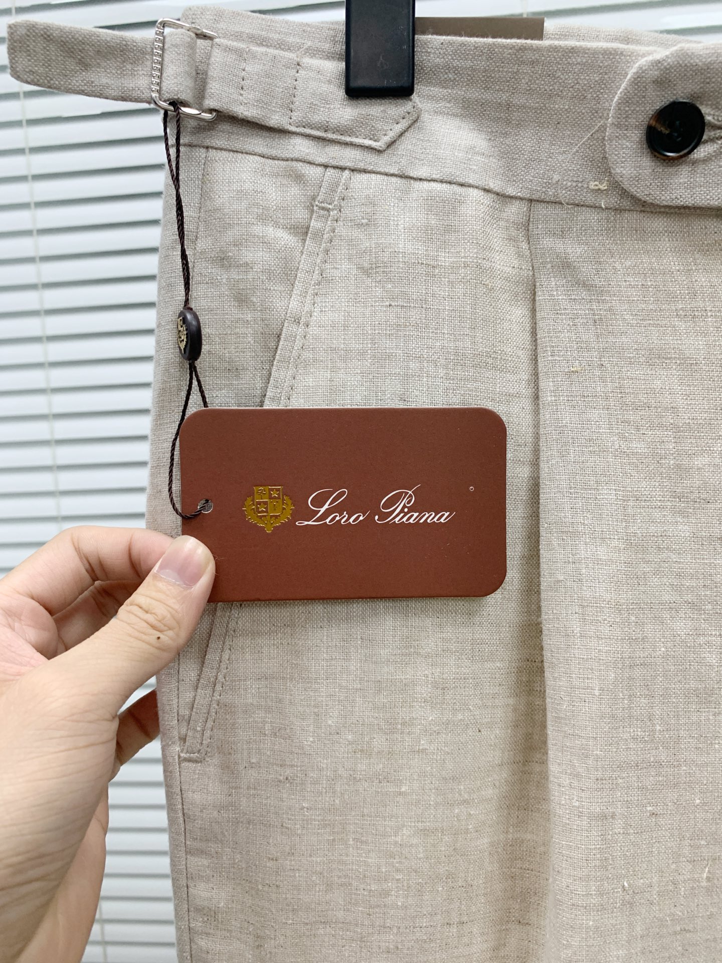 🔥L年新款棉麻休闲西裤🔥专柜热销款 品味与价值共享 颜色超级好看 身穿着非常舒适 低调不失奢华 穿出去非