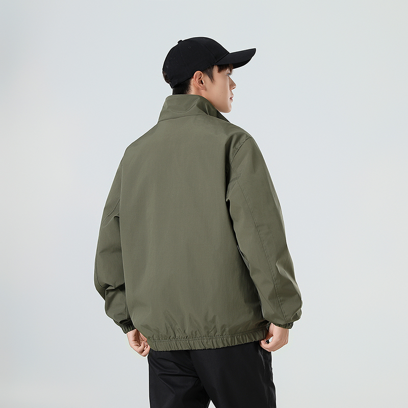 供货价:80💰『泉州贸易货』精选市场爆品,深秋必入款,原包装+原吊牌 🔥🔥专柜质量  🔥稳定货足 主推👉
【品牌】:  阿迪达斯
【款号】:  JD6668风薄
【尺码】:  S-3XL
【颜色】:  黑色，绿色，米白色，
【面料】:  塔丝隆，绣标，
即转即卖 ，做工精细无线头,休闲运动必备.市面最高品质！ 即转即卖.