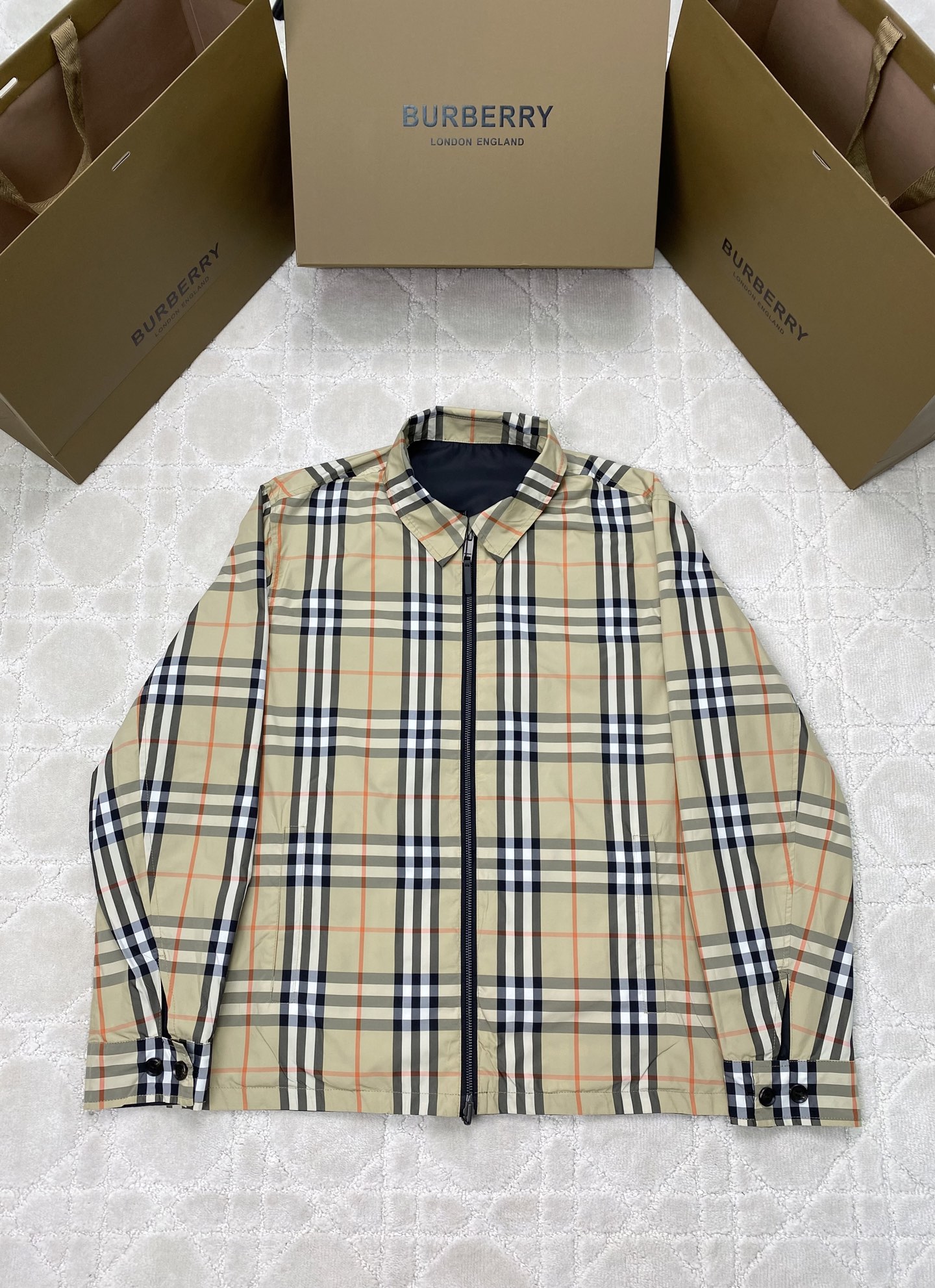 博柏利 Burberry 高级成衣风衣外套及大衣服饰 #9BD2F959 4