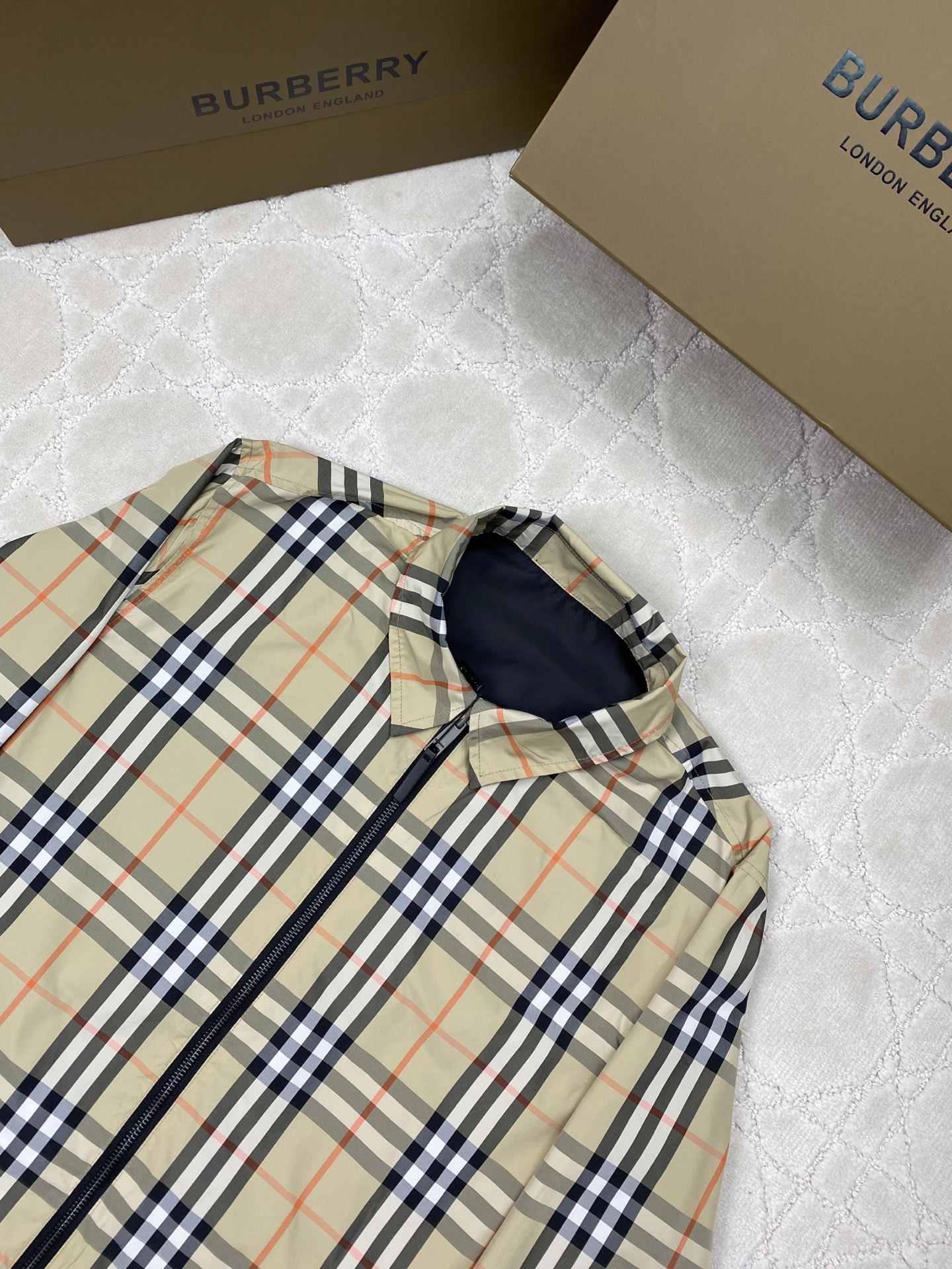 博柏利 Burberry 高级成衣风衣外套及大衣服饰 #9BD2F959 6