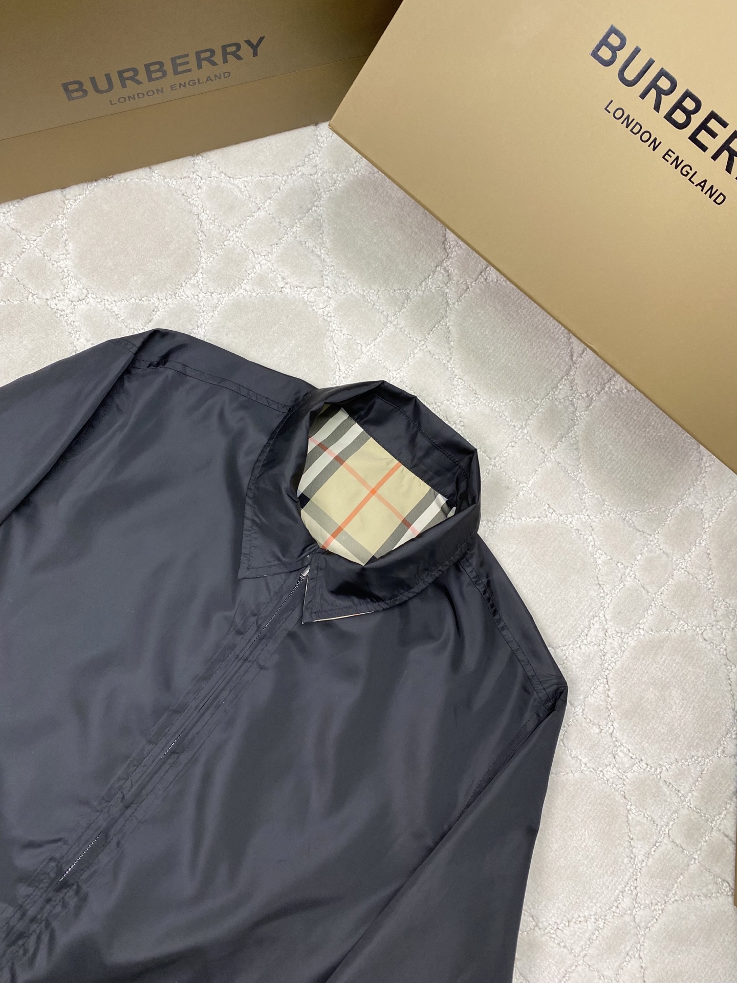 博柏利 Burberry 高级成衣风衣外套及大衣服饰 #9BD2F959 3