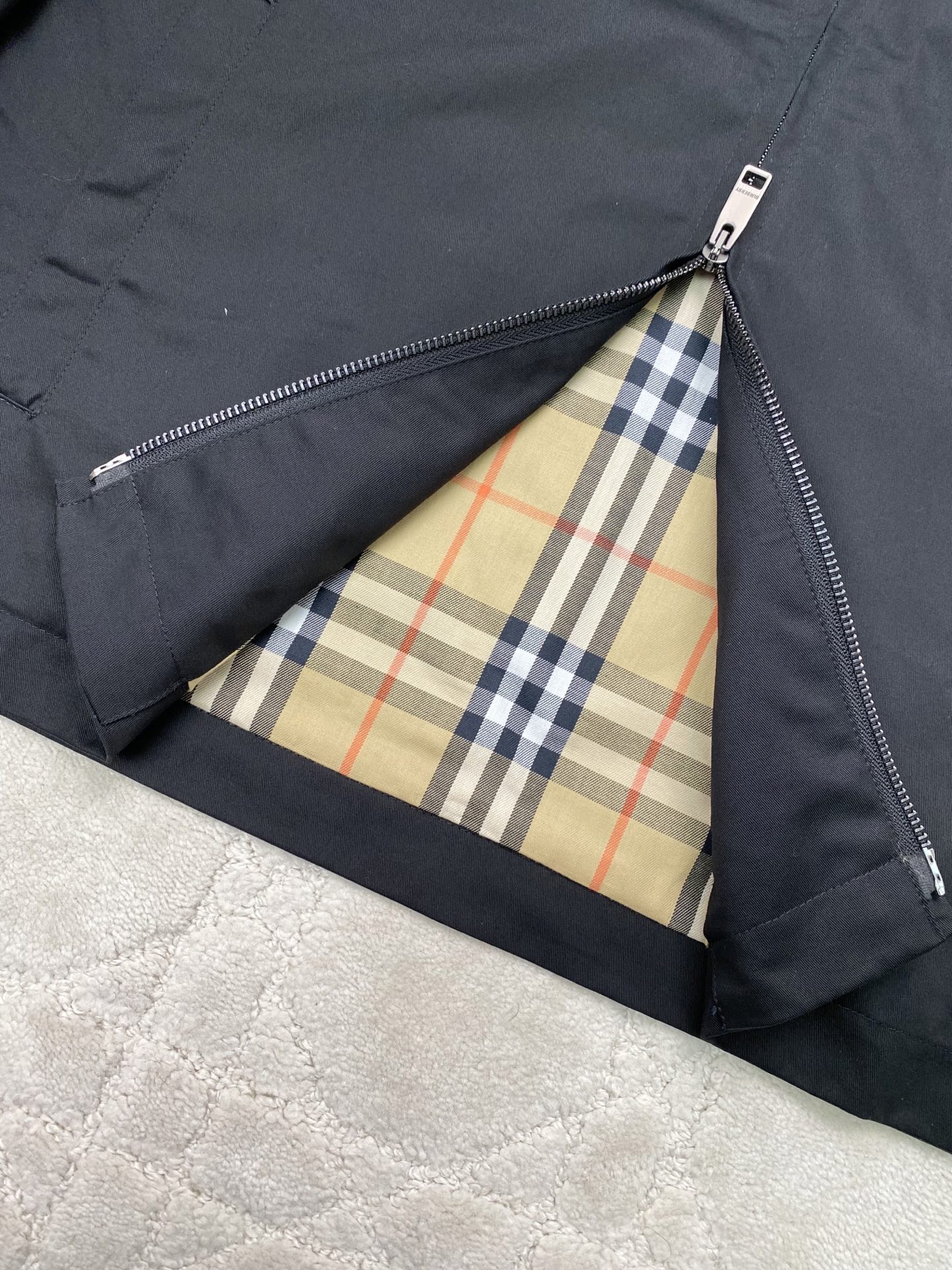 버버리 남성 자켓 26FW 상세 이미지 6