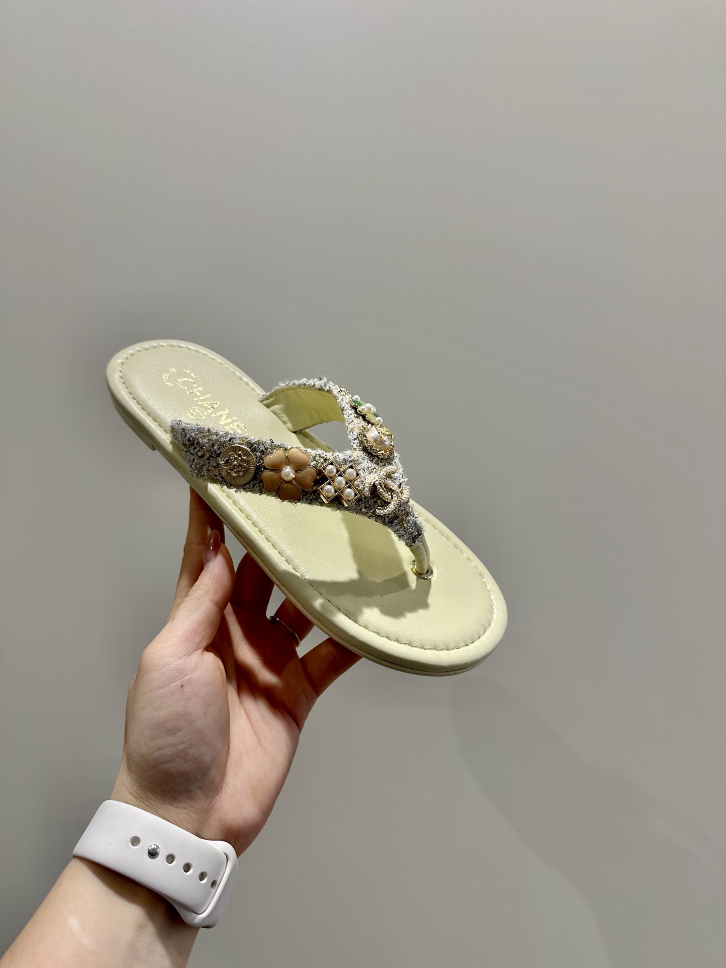 NO:255028,Details, split-toe shoes19860909细节,分趾鞋,Women's Shoes