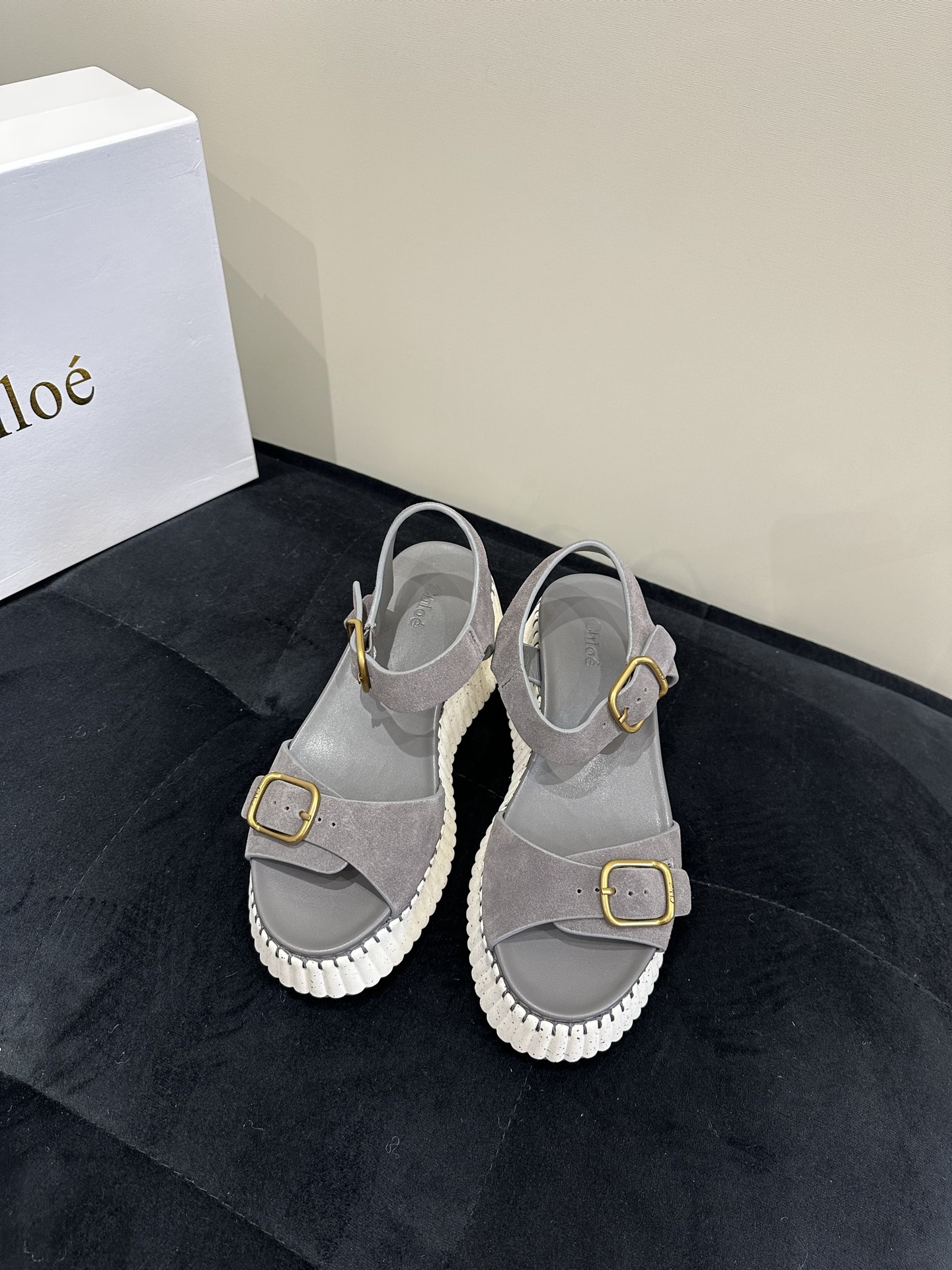 NO:423178,CHLOE#Kuyi new nama thick-soled sandals hand-stitched!  The master with superb skills takes 4.5 hours to hand-made each pair. The original version is 40 recycled environmentally friendly materials!  Exclusive mold opening sole, the foot becomes long legs in seconds, increase height by 7.0cm size 35-40 (40 fixed), sandals, chloe, loewe, sandals19860909CHLOE#蔻依新款nama厚底凉鞋 手工缝线！技艺精湛的老师傅每双耗时4.5小时手工制作 原版40再生环保材料！ 独家开模大底 上脚秒变大长腿 增高7.0cm size35-40（40定）,凉鞋,chloe,loewe,sandals,Women's Shoes