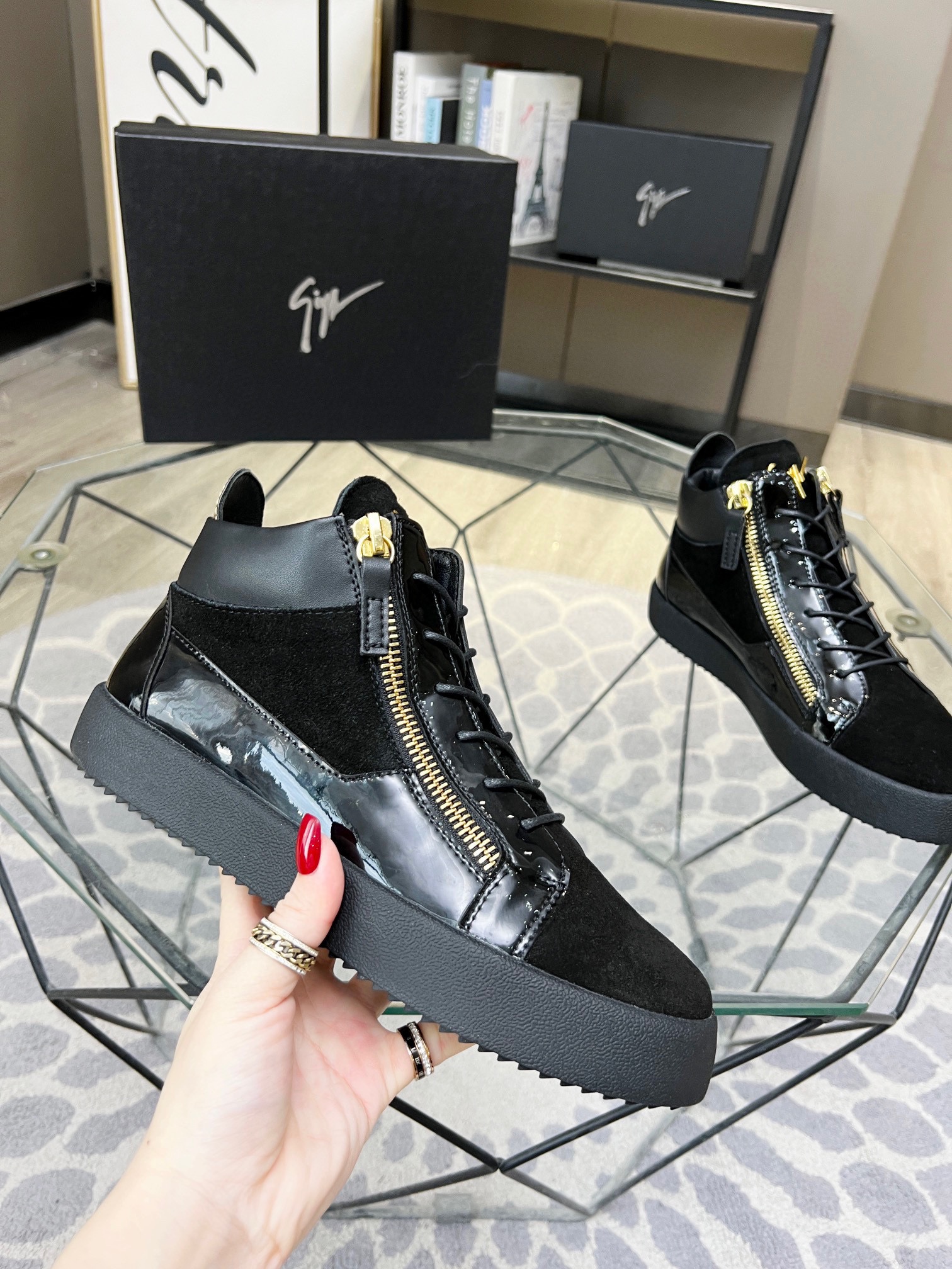 、，（）1:1（1:1）Giuseppe Zanotti1:1，． ¡Giuseppe Zanotti, de moda y único, zapatos de los hombres casuale
