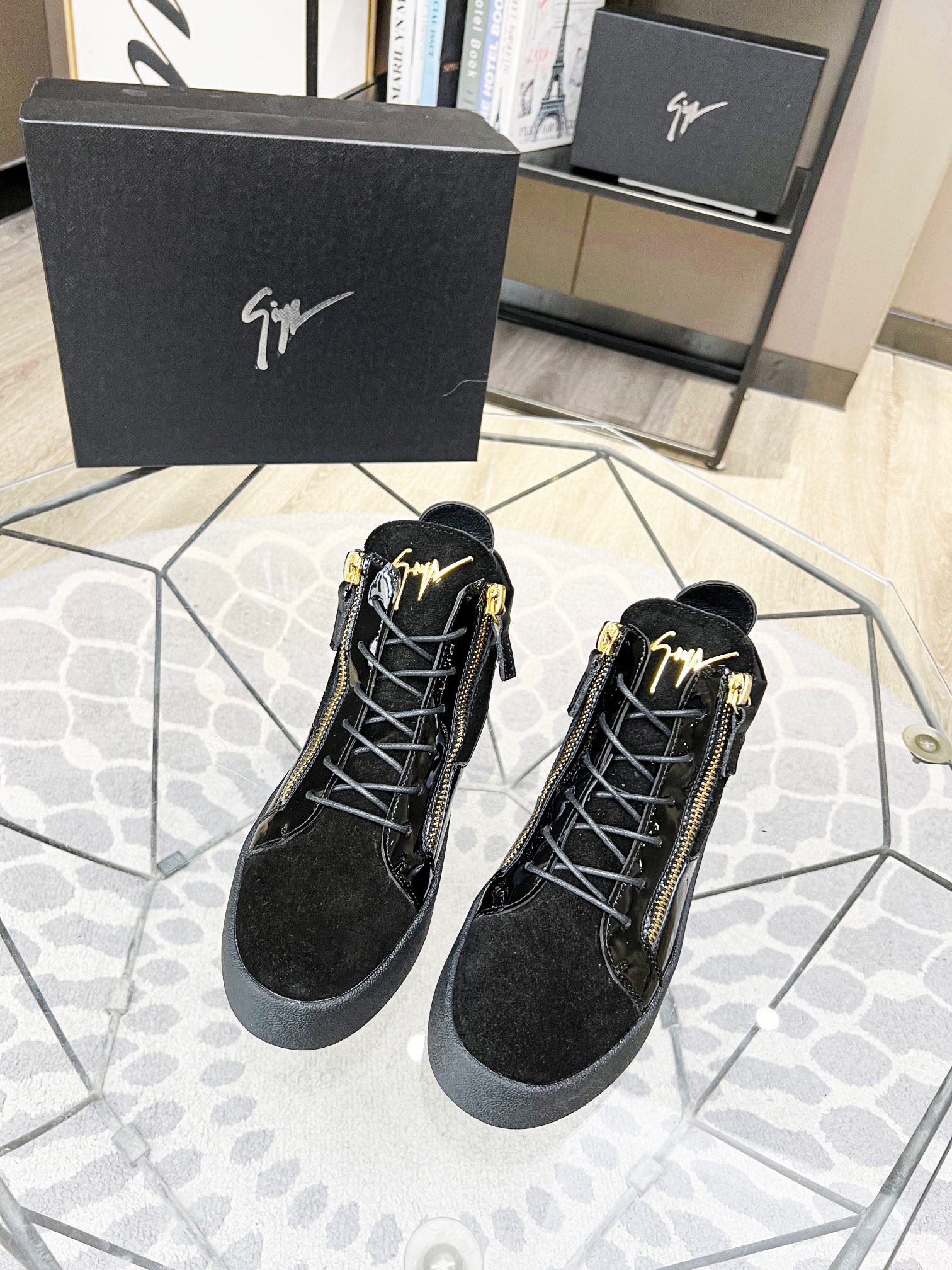 、，（）1:1（1:1）Giuseppe Zanotti1:1，． ¡Giuseppe Zanotti, de moda y único, zapatos de los hombres casuale