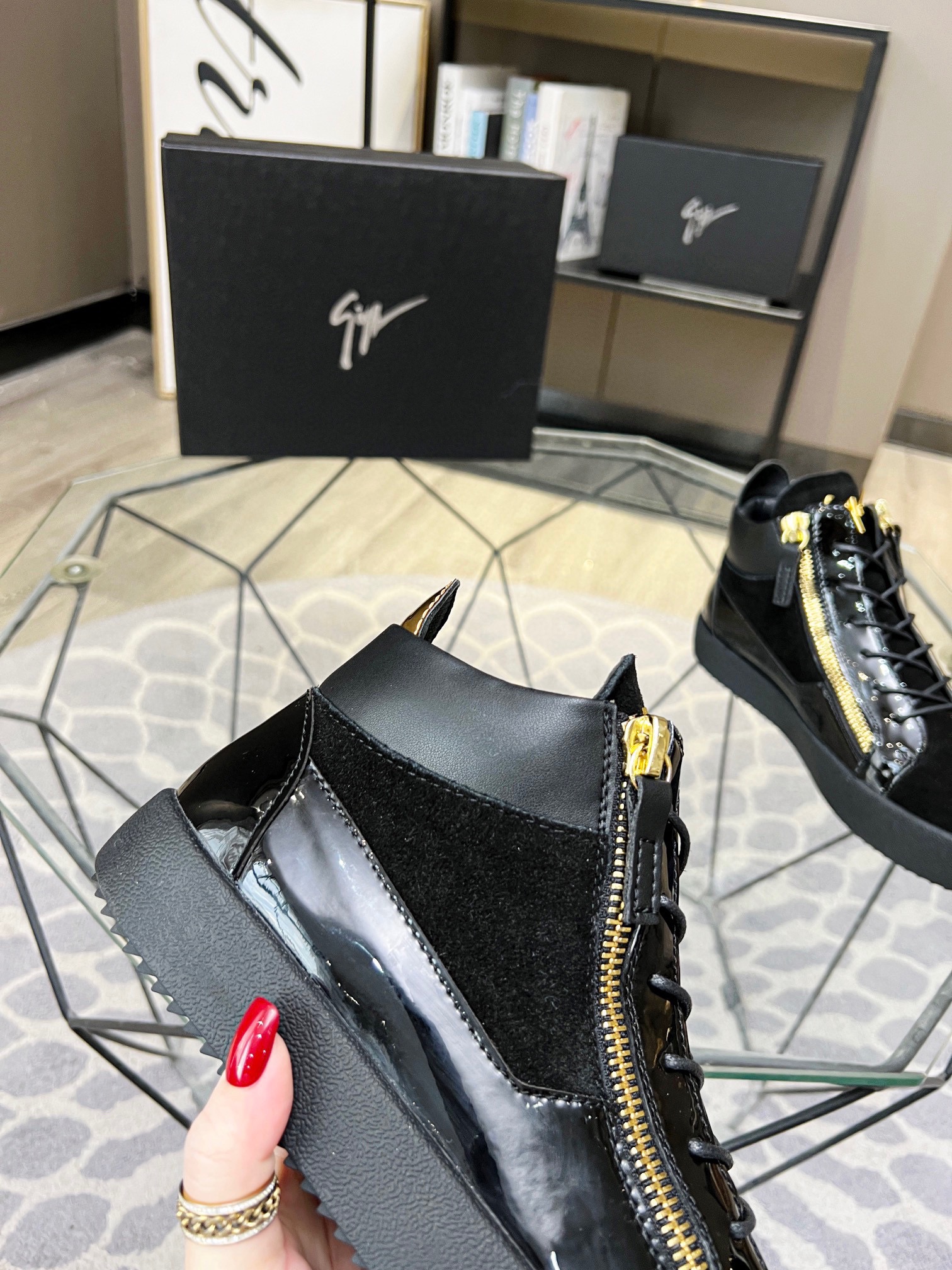 、，（）1:1（1:1）Giuseppe Zanotti1:1，． ¡Giuseppe Zanotti, de moda y único, zapatos de los hombres casuale