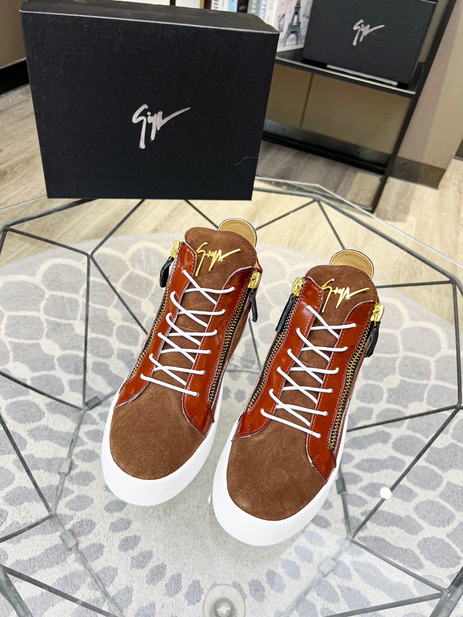 、，（）1:1（1:1）Giuseppe Zanotti1:1，． ¡Giuseppe Zanotti, de moda y único, zapatos de los hombres casuale