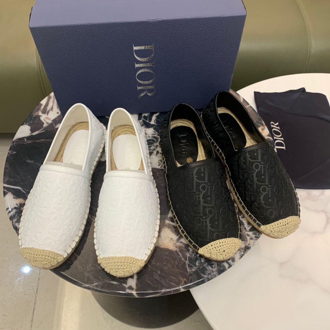 NO:273187,The latest high-quality men's newest one-foot-pin Love casual fisherman's shoes counter is launched simultaneously. Original one-to-one replica fabric imported from Italy, waterproof fabric, pure hand-made pull wire, raw rubber breathable and non-slip sole, breathable and comfortable inside, small sheepskin, density comfortable, original rubber sole wear-resistant. Size 38-44, you deserve it, (Note that can be customized 45 and 46 without return or replacement), Loafers, espadrilles, sheepskin19860909高品质男士最新款一脚蹬乐福休闲渔夫鞋专柜同步上市原版一比一复刻面料意大利进口防水面料、做工纯手工拉线,生胶透气防滑大底,内里透气舒适小绵羊羊皮,密度舒适,原版橡胶大底耐磨 码数38-44,你值得拥有,（注可定做45、46不退不换）,,loafers,espadrilles,sheepskin,Men's shoes