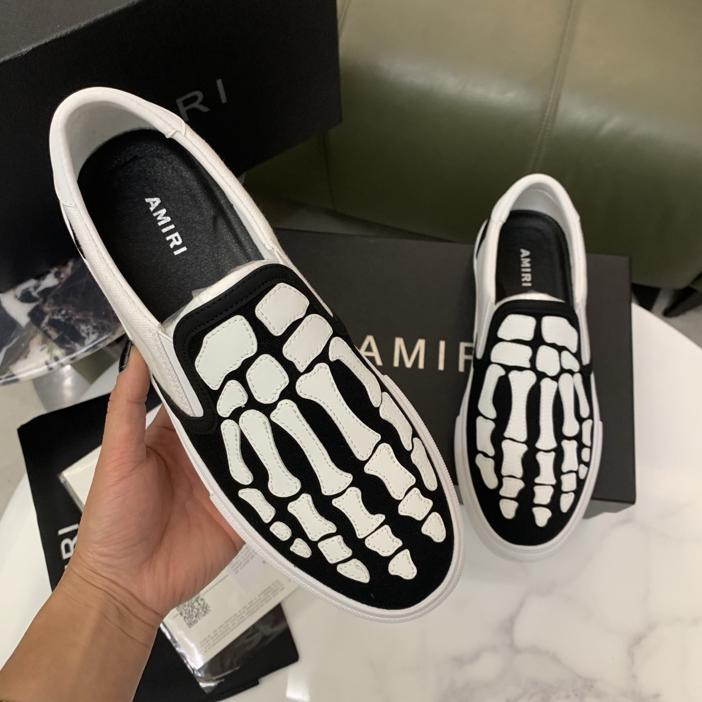 AMIRI Men's Bone Design Leather Slip-On Loafers, Fashionable and Breathable 6 i1744095046426 4148 0 4