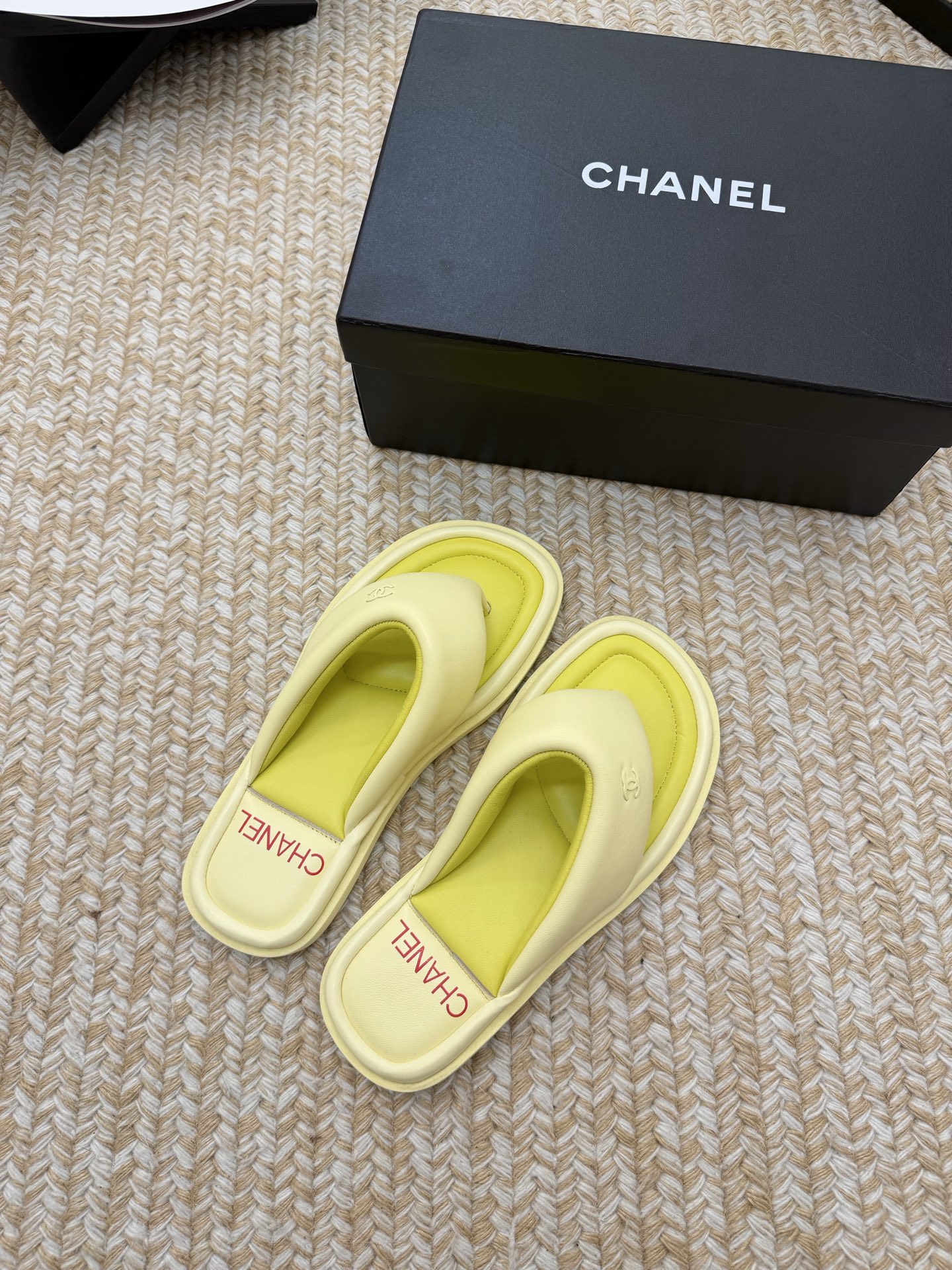 Chanel Slides