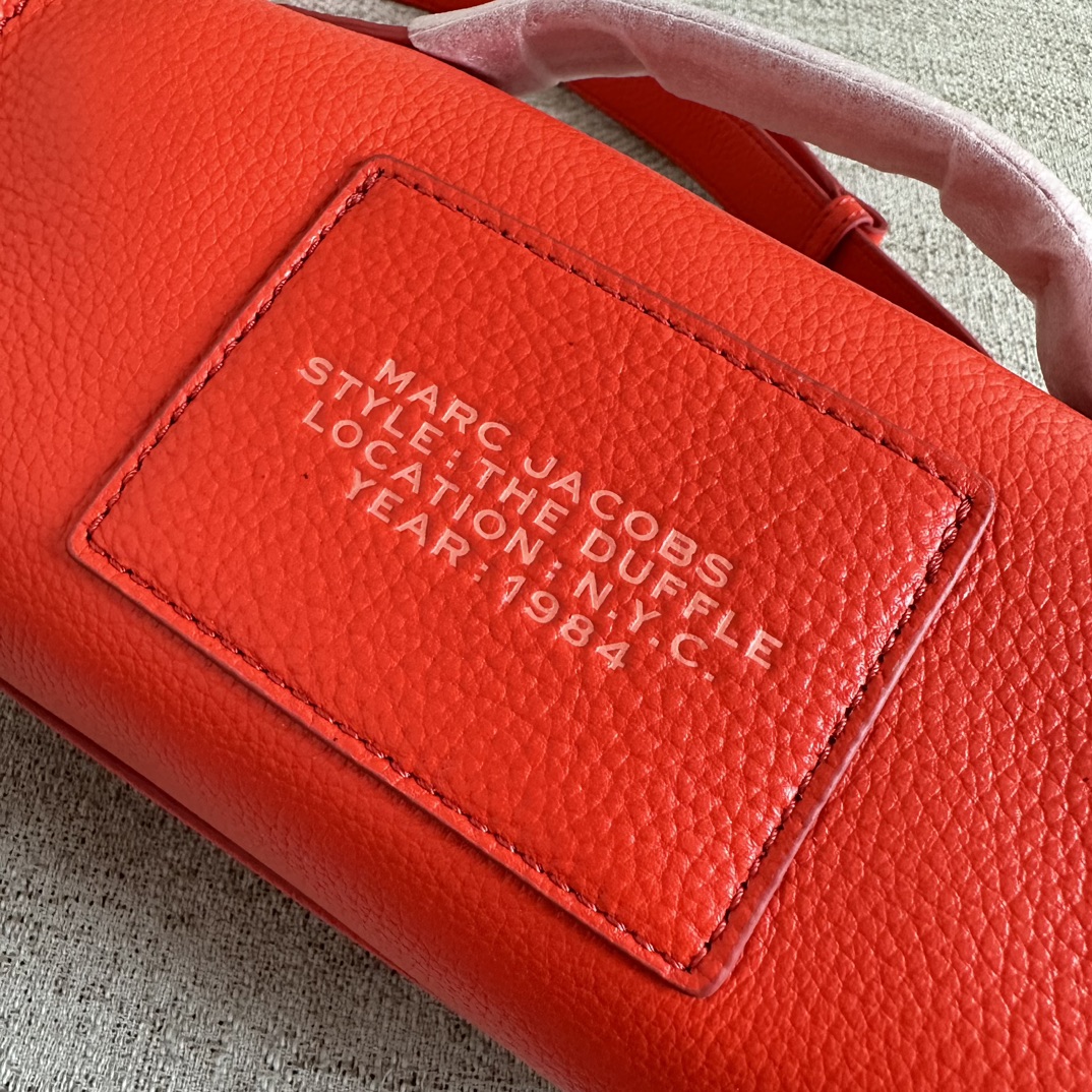 Marc Jacobs mj圆筒包 新款 粒面牛皮 里外全皮