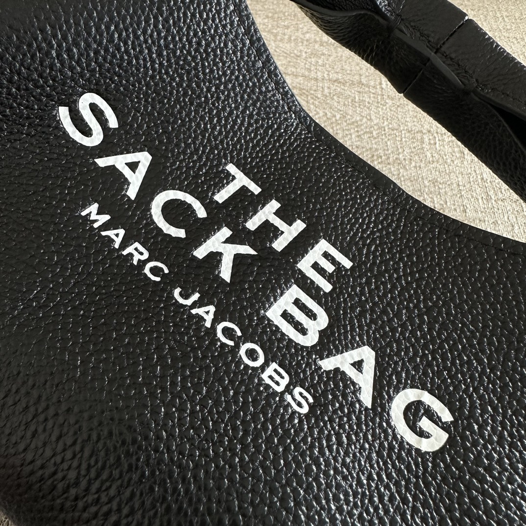 Marc Jacobs ～mj菜篮子手拎包 新款 粒面牛皮