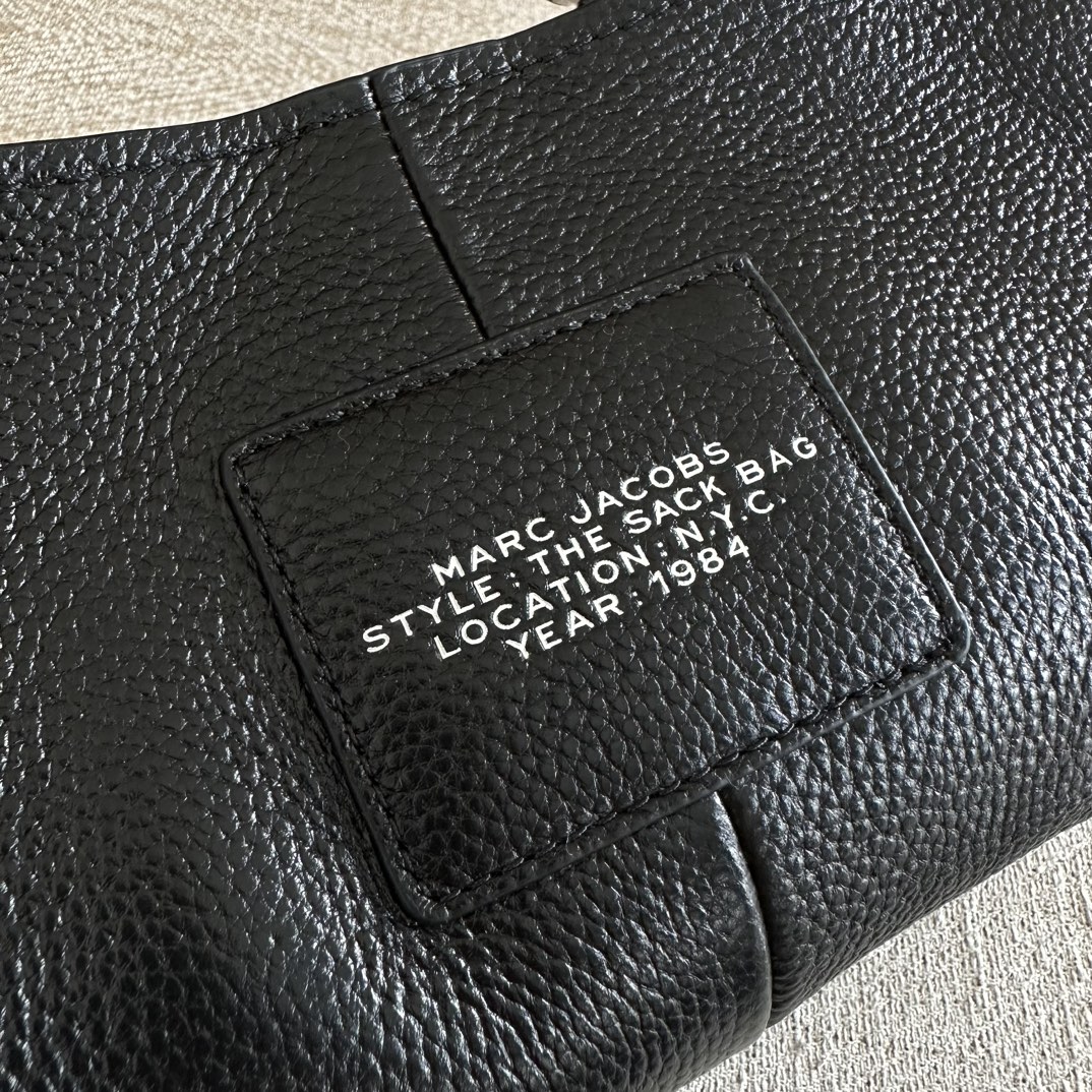 Marc Jacobs ～mj菜篮子手拎包 新款 粒面牛皮
