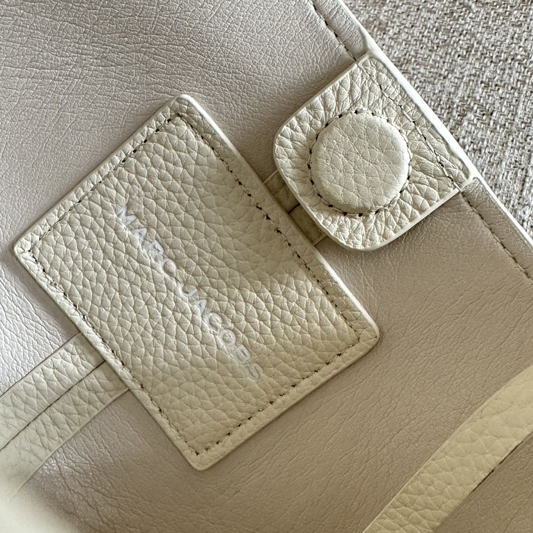 Marc Jacobs ～my 菜篮子手拎包 新款 粒面牛皮