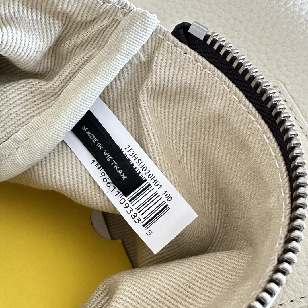 Marc Jacobs ～my 菜篮子手拎包 新款 粒面牛皮
