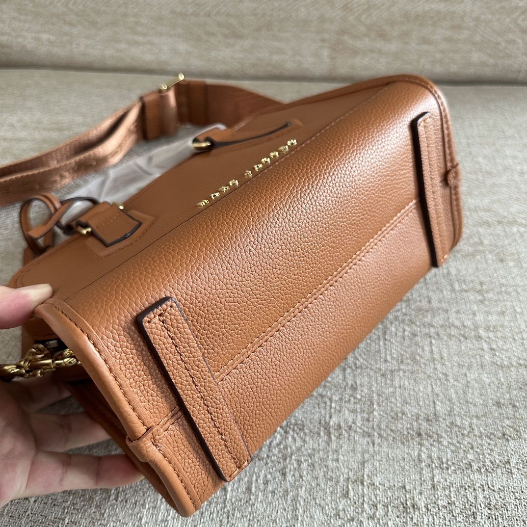 Marc Jacobs ～mj手提斜挎包 新款 牛皮 一模一样的东西