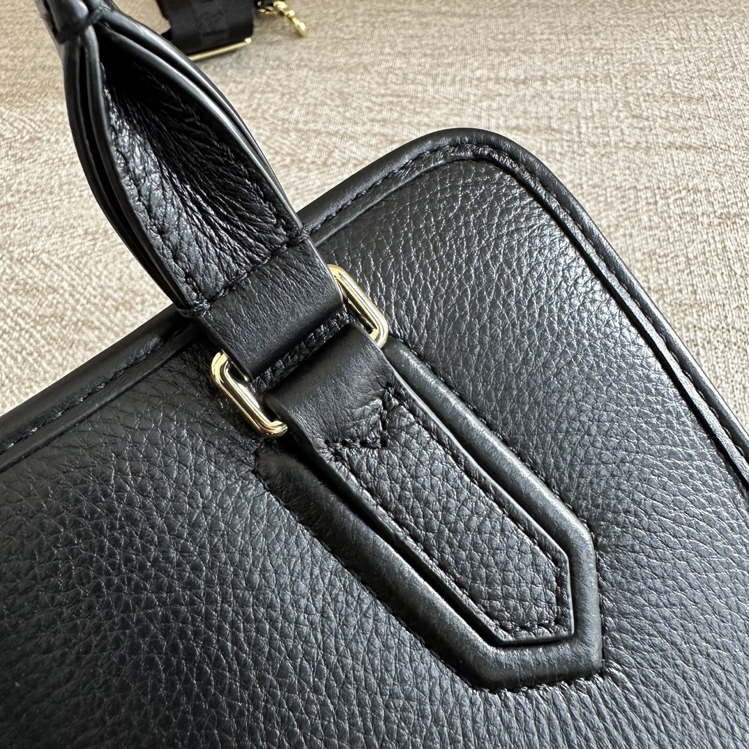 Marc Jacobs ～mj手提斜挎包 新款 牛皮 一模一样的东西