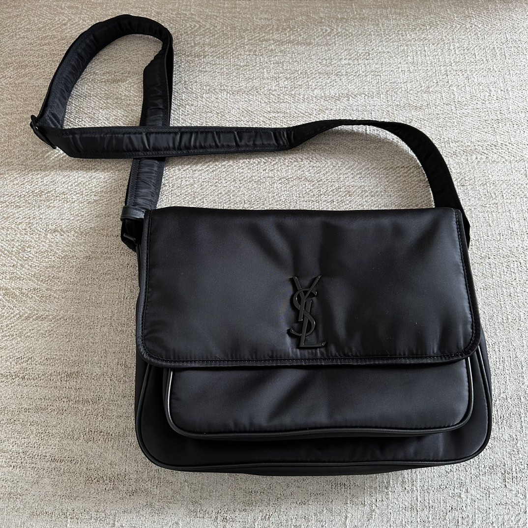 Saint Laurent ysl men's new bag NIKI ECONYL MESSENGER handbag Regenerated nylon version of the iconic NIKI handbag Decorated with LE CASSANDRE an