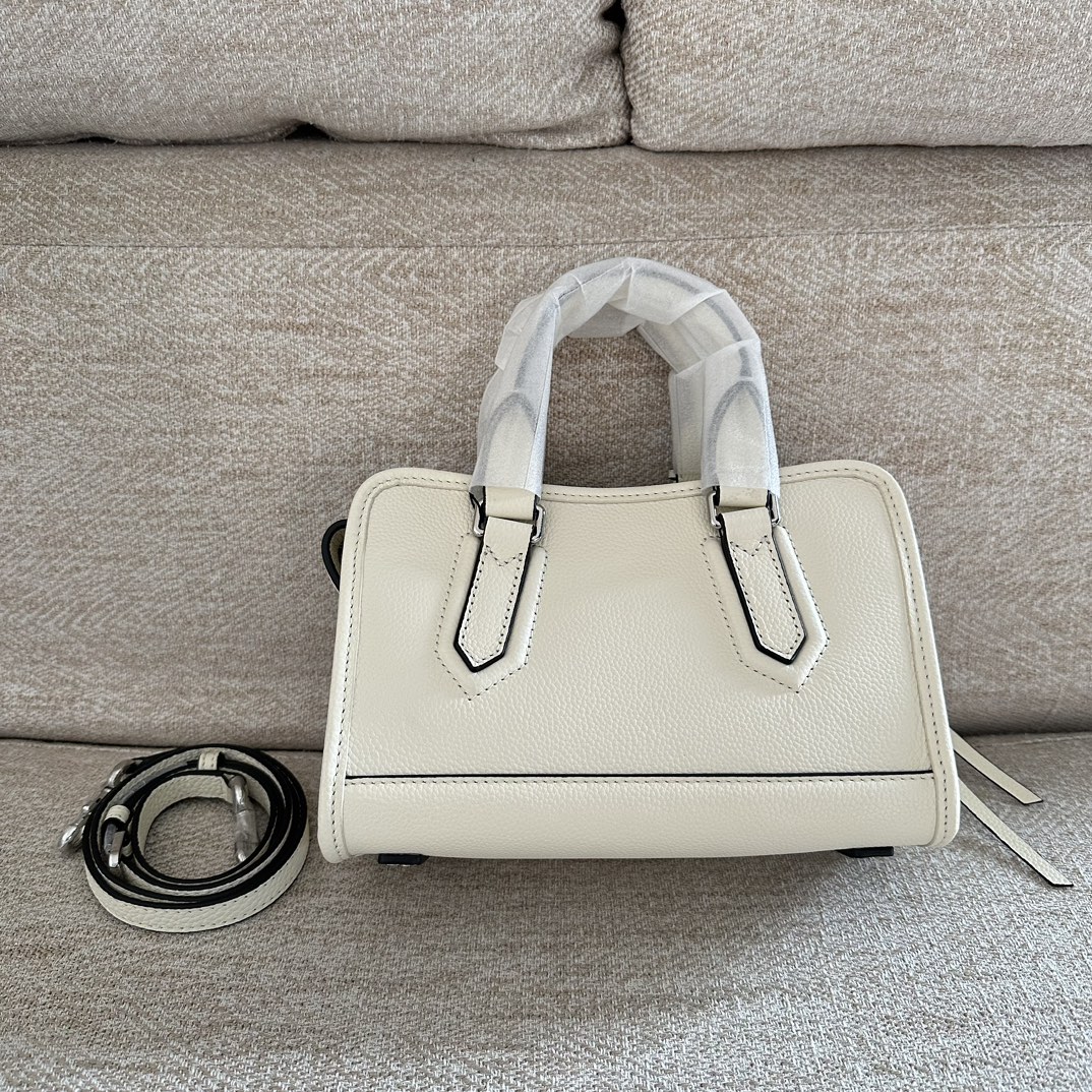 Marc Jacobs ～mj手提斜挎包 新款 牛皮 一模一样的东西