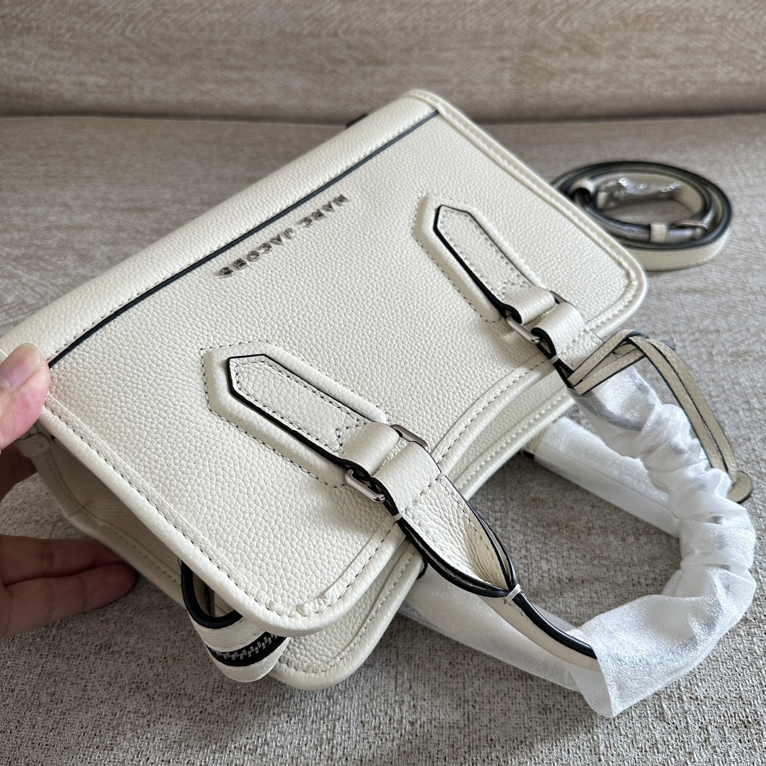 Marc Jacobs ～mj手提斜挎包 新款 牛皮 一模一样的东西