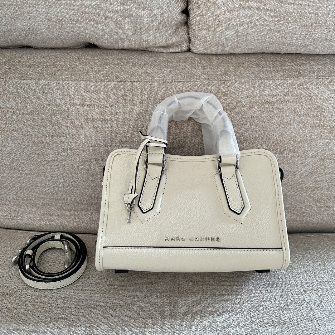 Marc Jacobs ～mj手提斜挎包 新款 牛皮 一模一样的东西