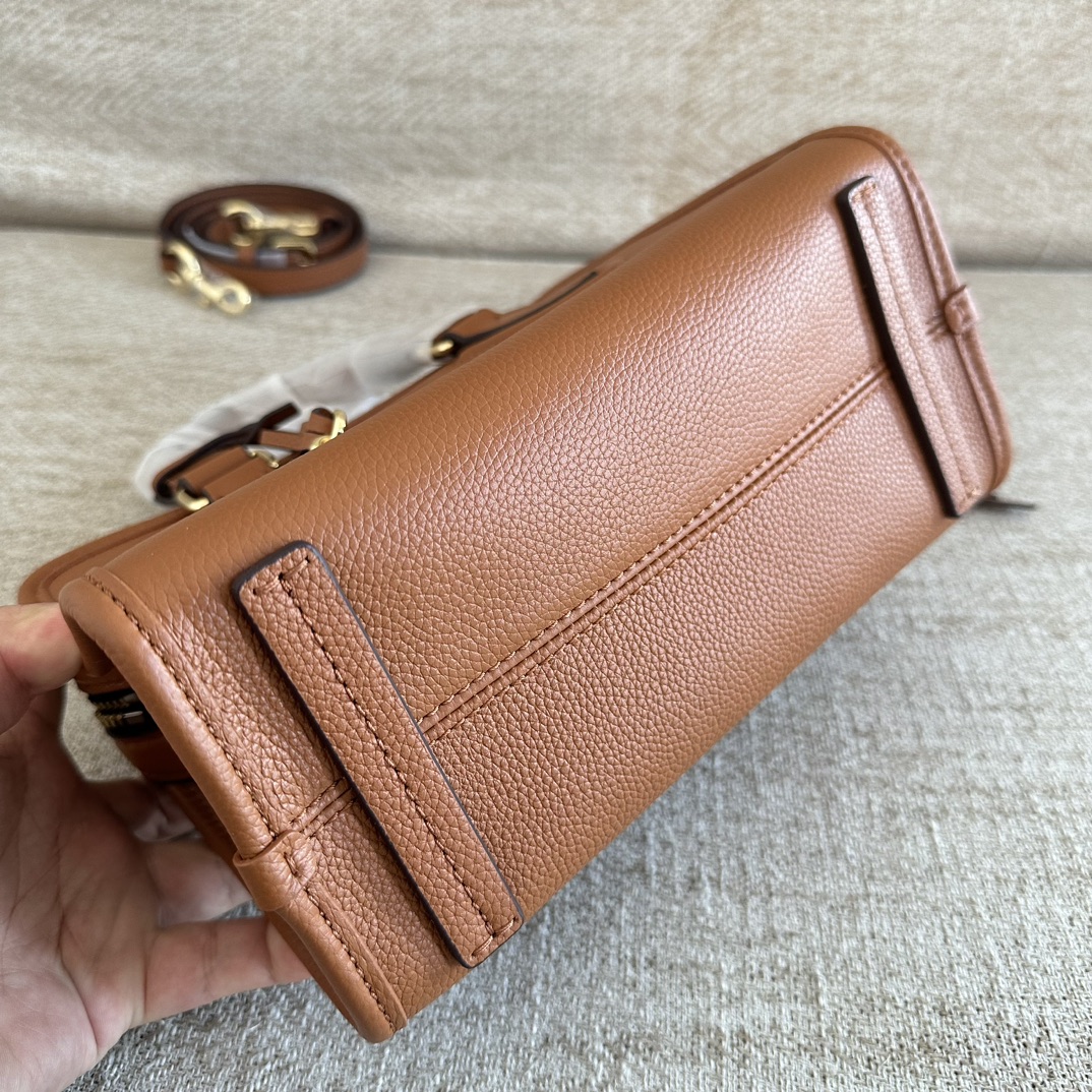 Marc Jacobs ～mj手提斜挎包 新款 牛皮 一模一样的东西