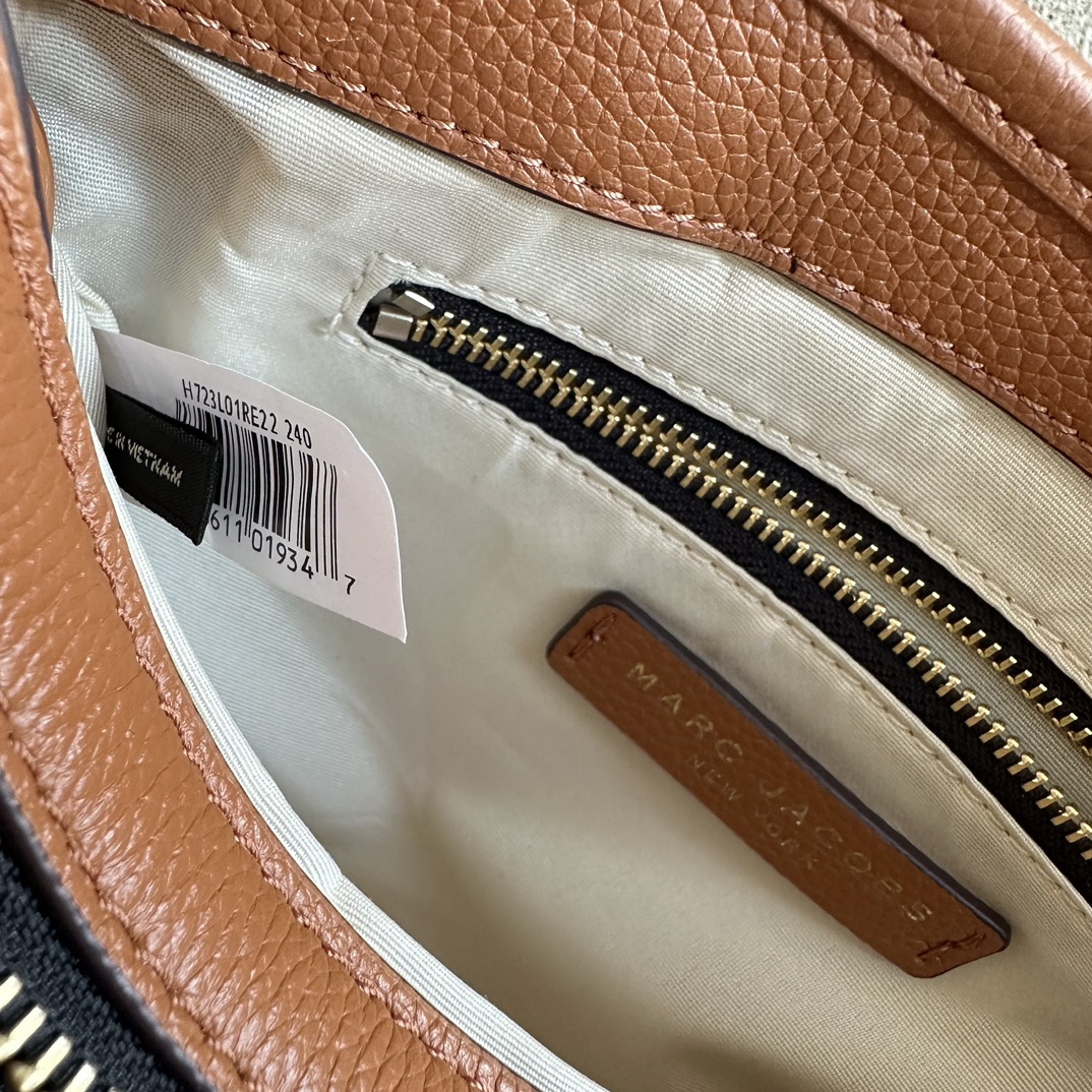 Marc Jacobs ～mj手提斜挎包 新款 牛皮 一模一样的东西