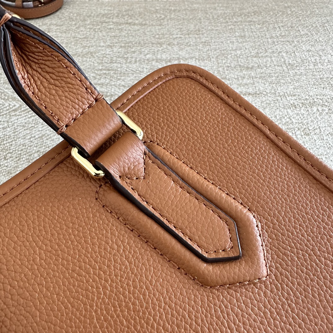 Marc Jacobs ～mj手提斜挎包 新款 牛皮 一模一样的东西