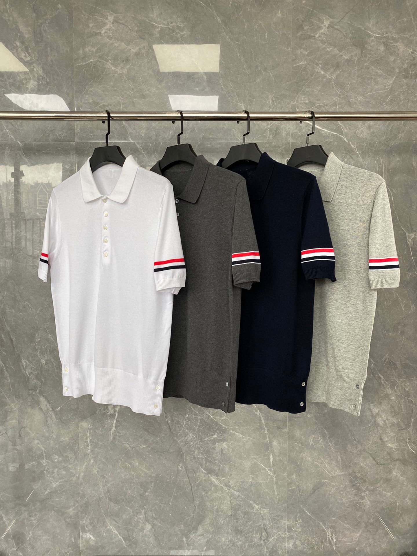 상품 이미지 240