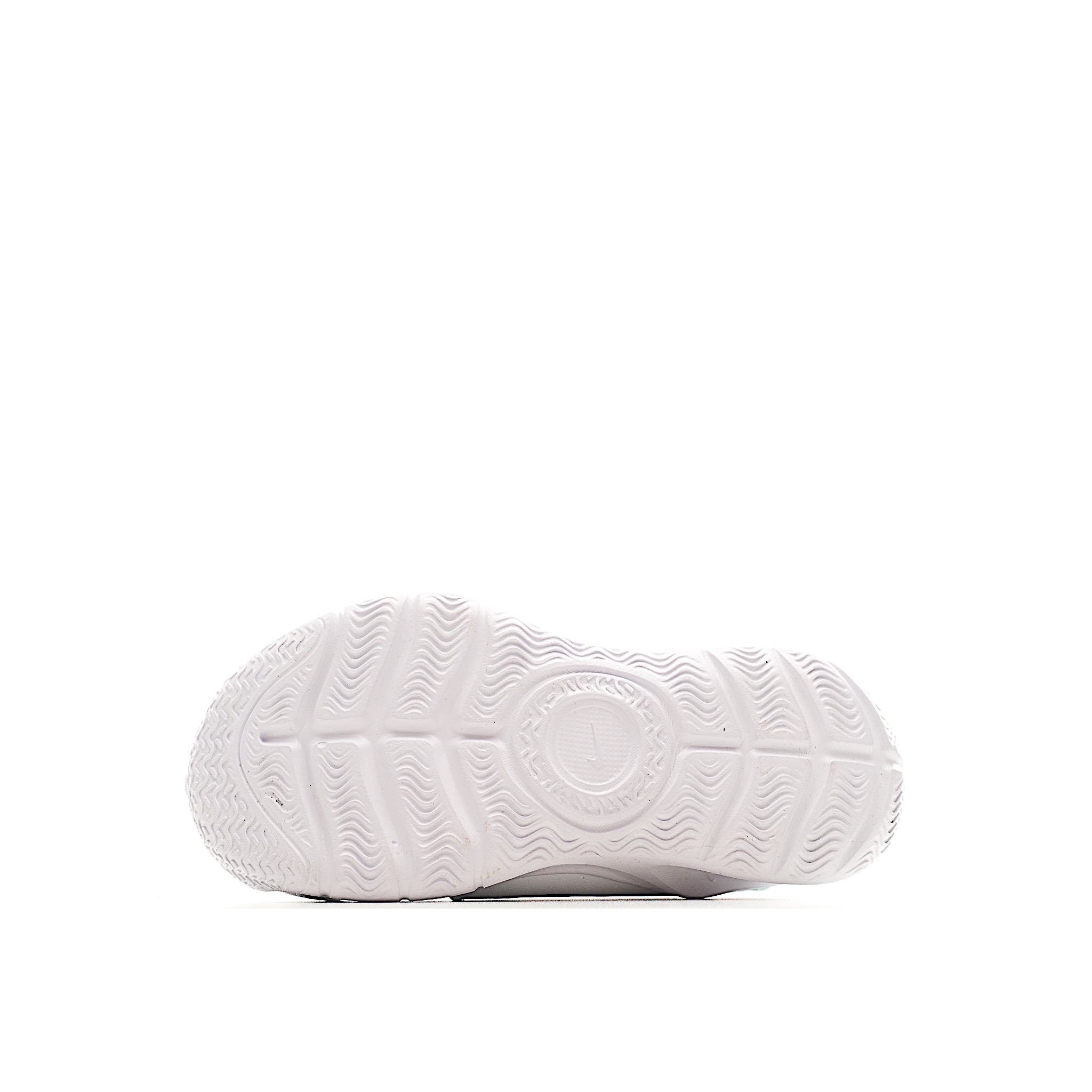 图片[5]-赤足3代儿童一脚蹬易穿脱运动鞋采用便于穿脱的设计，无需系带，搭载富有抓附力的外底，备受孩子青睐。该鞋款采用深受孩子喜爱的略带弹性的内靴设计，结合经久耐穿覆面，专为运动场、课间休息和即兴追逐游戏匠心打造。柔韧外底提供可驾驭多种地面的抓地力，令孩子舒适畅玩。 货号：6141 尺码：24-37-选品中心