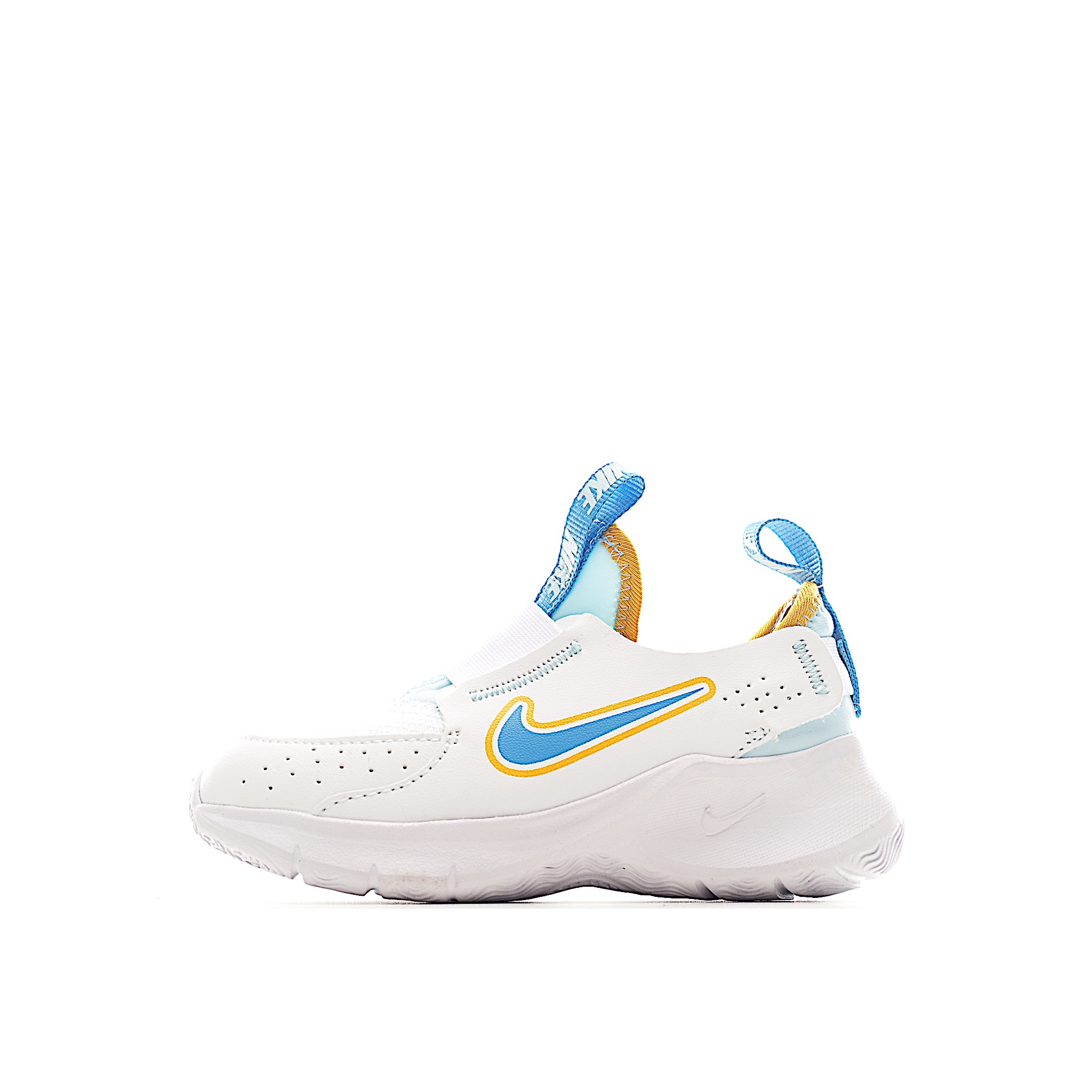 赤足3代儿童一脚蹬易穿脱运动鞋采用便于穿脱的设计,无需系带,搭载富有抓附力的外底,备受孩子青睐。该鞋款采用深受孩子喜爱的略带弹性的内靴设计,结合经久耐穿覆面,专为运动场、课间休息和即兴追逐游戏匠心打造。柔韧外底提供可驾驭多种地面的抓地力,令孩子舒适畅玩。 货号:6141 尺码:24-37-选品中心