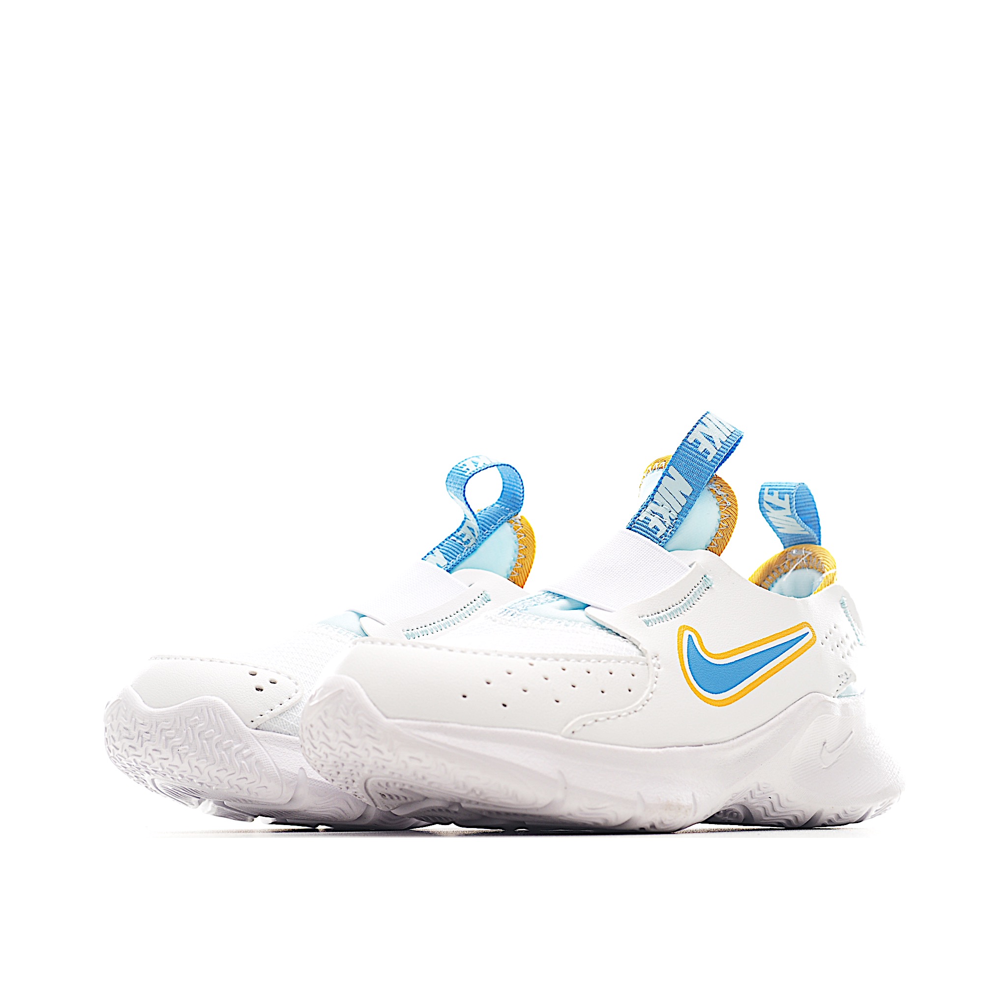 图片[3]-赤足3代儿童一脚蹬易穿脱运动鞋采用便于穿脱的设计，无需系带，搭载富有抓附力的外底，备受孩子青睐。该鞋款采用深受孩子喜爱的略带弹性的内靴设计，结合经久耐穿覆面，专为运动场、课间休息和即兴追逐游戏匠心打造。柔韧外底提供可驾驭多种地面的抓地力，令孩子舒适畅玩。 货号：6141 尺码：24-37-选品中心