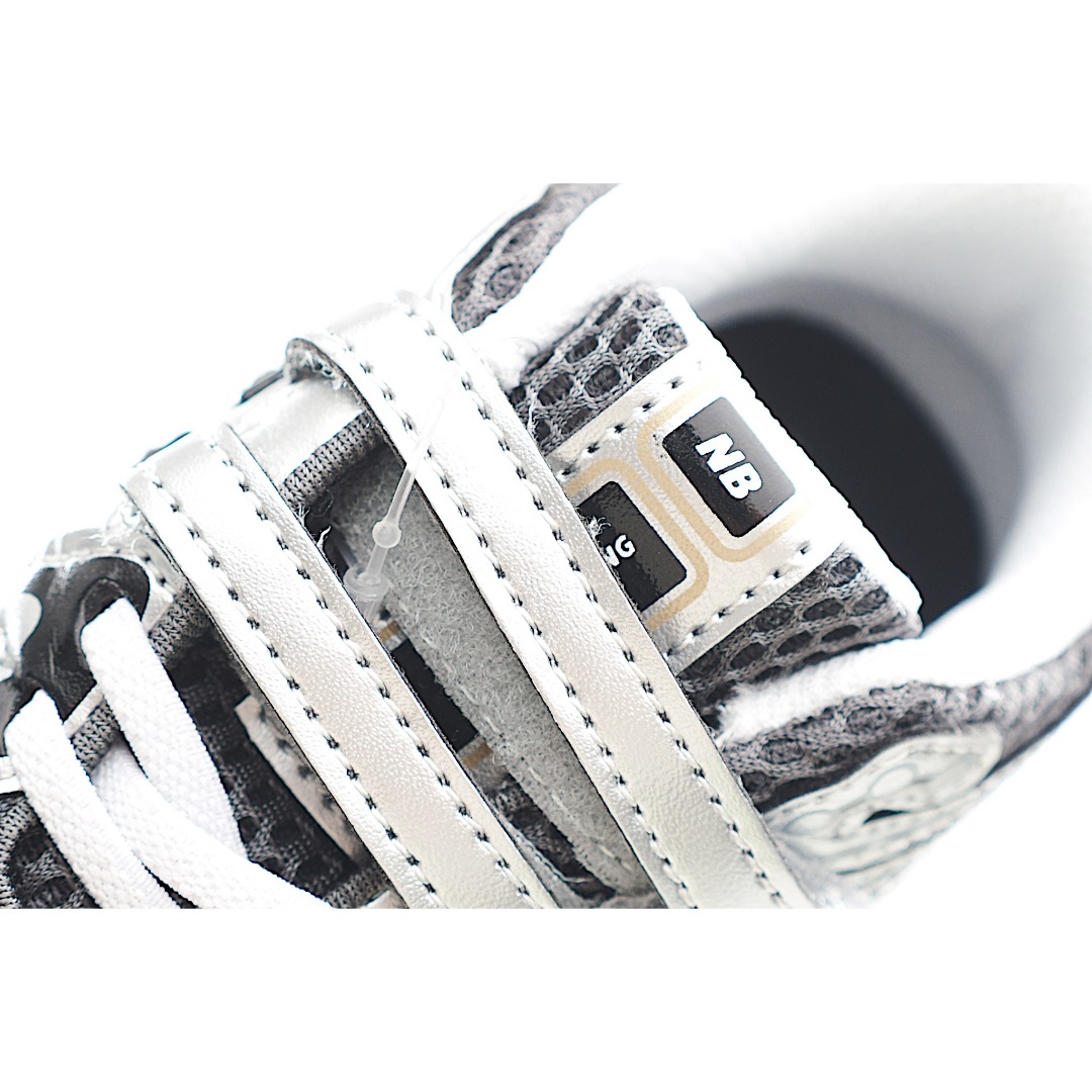 图片[5]-NB 1906 魔术贴儿童跑步鞋 立体双层织面搭配镂空支撑带复古未来感淋漓彰显，亦可搭配亲子款全家玩转复古千禧风。中底采用AB科技与Ny避震系统，缓震回弹性能更出色。升级孩童穿着体验，运动更加舒适自如。 货号：CG 尺码：24-37-选品中心