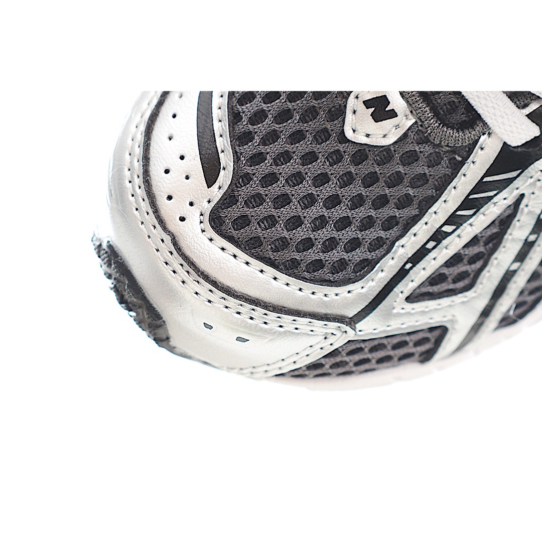 图片[7]-NB 1906 魔术贴儿童跑步鞋 立体双层织面搭配镂空支撑带复古未来感淋漓彰显，亦可搭配亲子款全家玩转复古千禧风。中底采用AB科技与Ny避震系统，缓震回弹性能更出色。升级孩童穿着体验，运动更加舒适自如。 货号：CG 尺码：24-37-选品中心