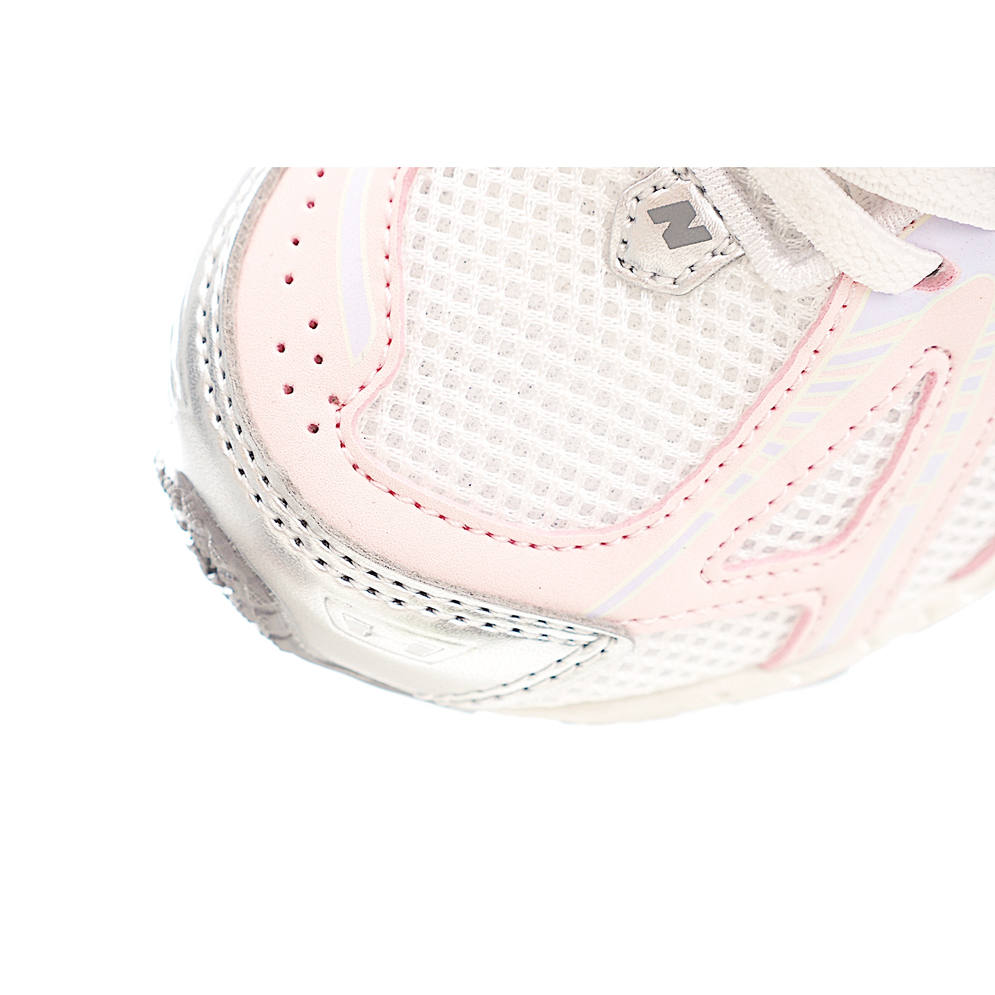 图片[7]-NB 1906 魔术贴儿童跑步鞋 立体双层织面搭配镂空支撑带复古未来感淋漓彰显，亦可搭配亲子款全家玩转复古千禧风。中底采用AB科技与Ny避震系统，缓震回弹性能更出色。升级孩童穿着体验，运动更加舒适自如。 货号：RP 尺码：24-37-选品中心