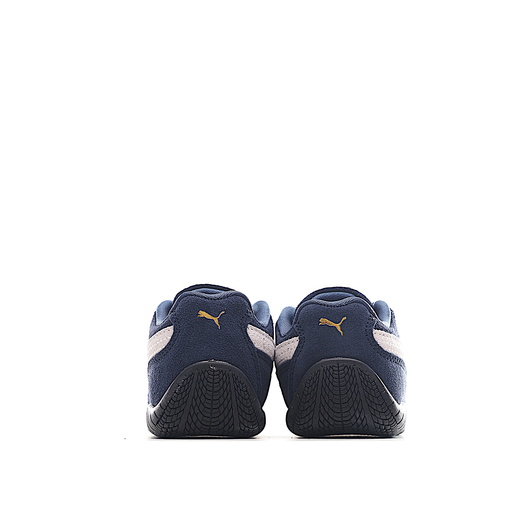 图片[4]-猪八 PA 美洲狮赛车儿童鞋 灵感来自赛道速度的PA经典之作，以其赛车鞋风格的形状和流畅的线条在人群中脱颖而出，看起来快速而大胆。将赛车运动带到街头，用我们标志性轮廓的最新版本来引领低调的潮流。 尺码：24-35 货号：9903-选品中心