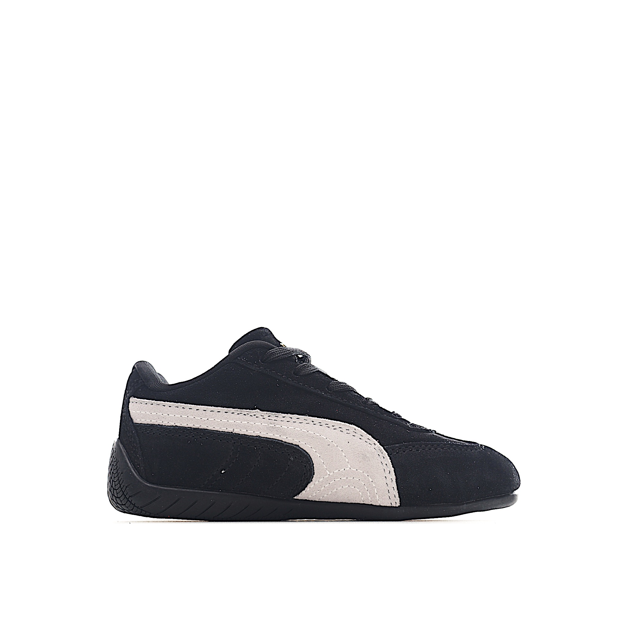 图片[2]-猪八 PA 美洲狮赛车儿童鞋 灵感来自赛道速度的PA经典之作，以其赛车鞋风格的形状和流畅的线条在人群中脱颖而出，看起来快速而大胆。将赛车运动带到街头，用我们标志性轮廓的最新版本来引领低调的潮流。 尺码：24-35 货号：9901-选品中心