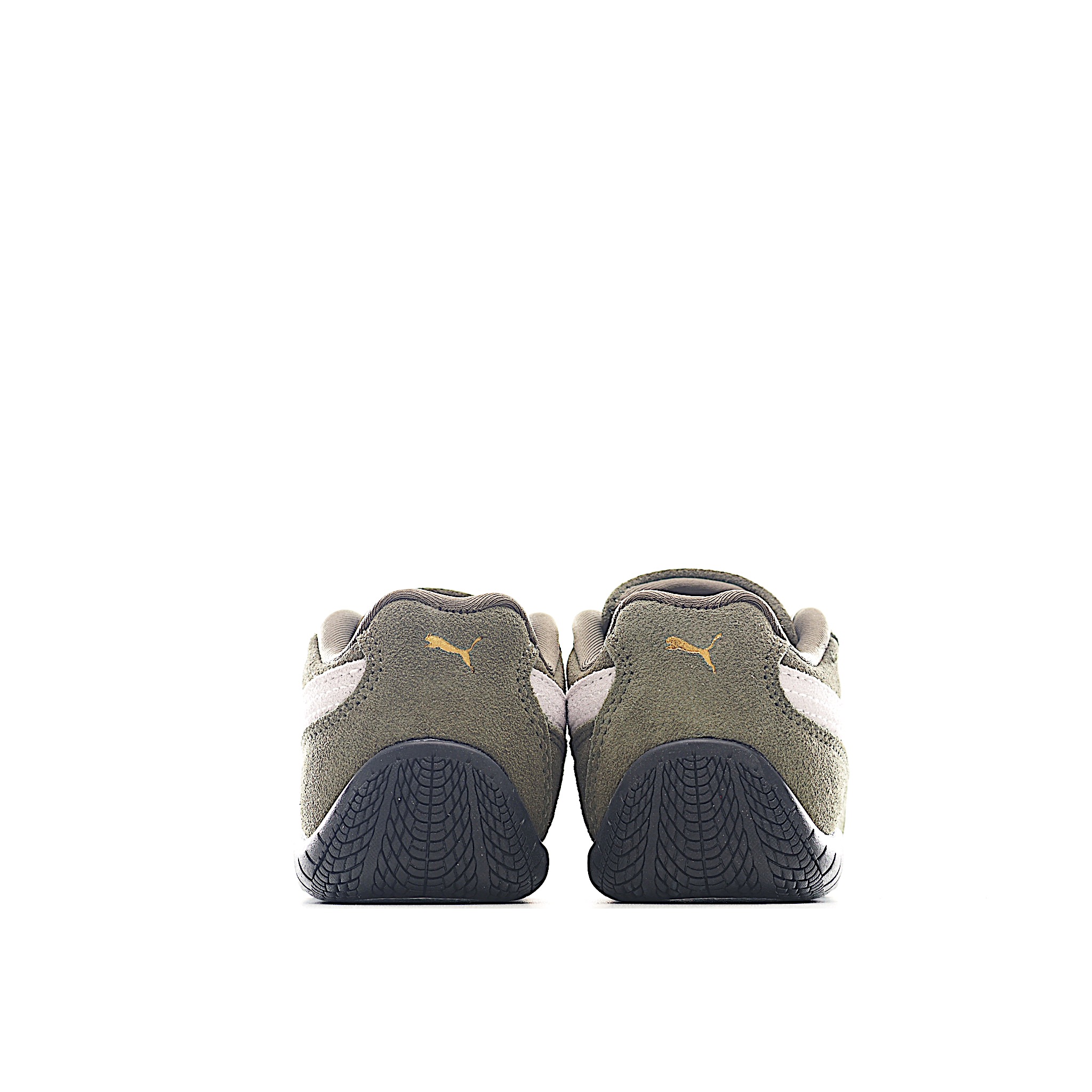 图片[4]-猪八 PA 美洲狮赛车儿童鞋 灵感来自赛道速度的PA经典之作，以其赛车鞋风格的形状和流畅的线条在人群中脱颖而出，看起来快速而大胆。将赛车运动带到街头，用我们标志性轮廓的最新版本来引领低调的潮流。 尺码：24-35 货号：9904-选品中心