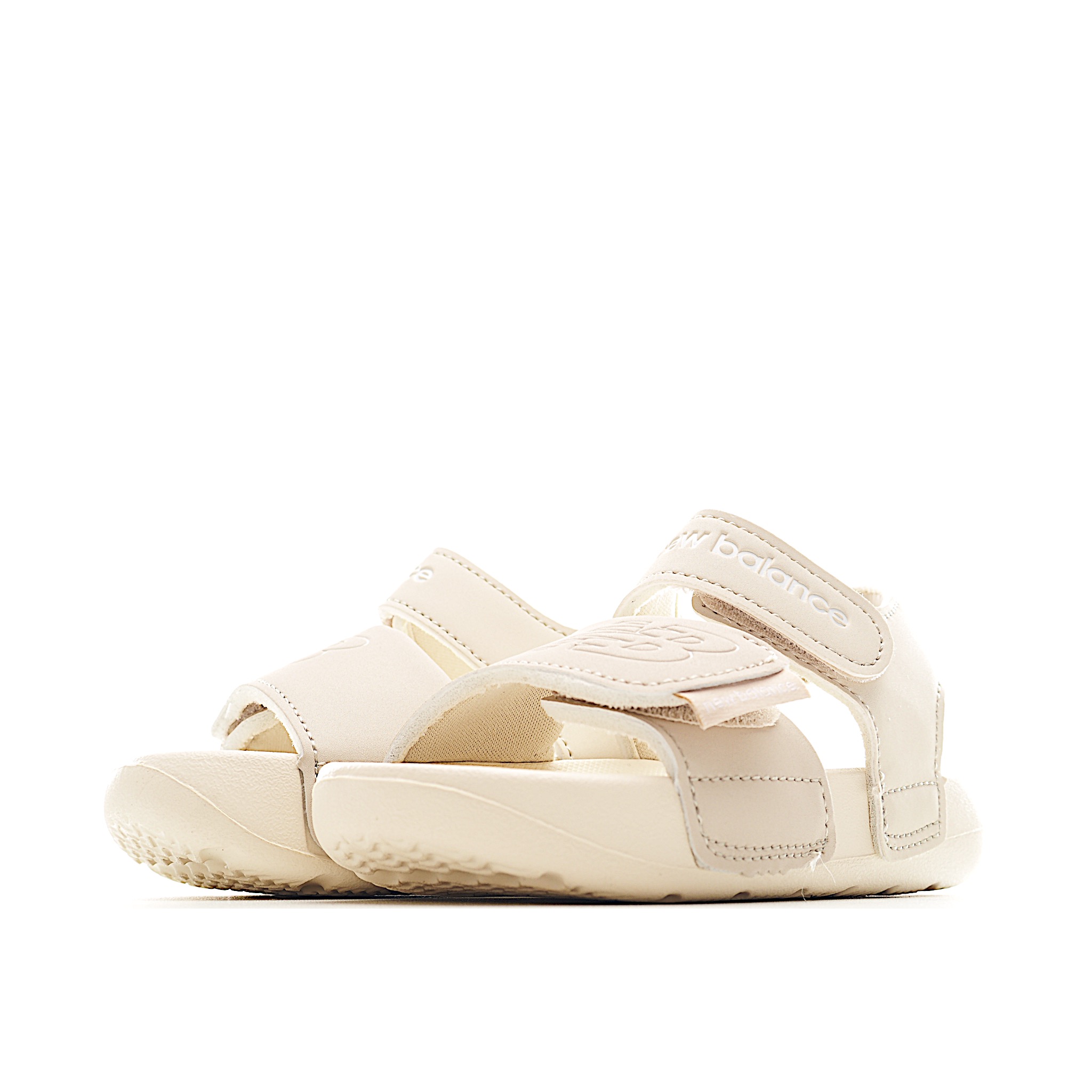 图片[3]-鞋身采用简洁的色彩进行搭配，缔造简洁利落外观和出众脚感，结合缓震与弹性的全新鞋底技术。具有魔术贴调节装署，稳固的后跟设计，软弹舒适不易磨脚，橡胶鞋底配合防滑纹路设计，平稳抓地。 尺码：22.5-37 货号：米色-选品中心