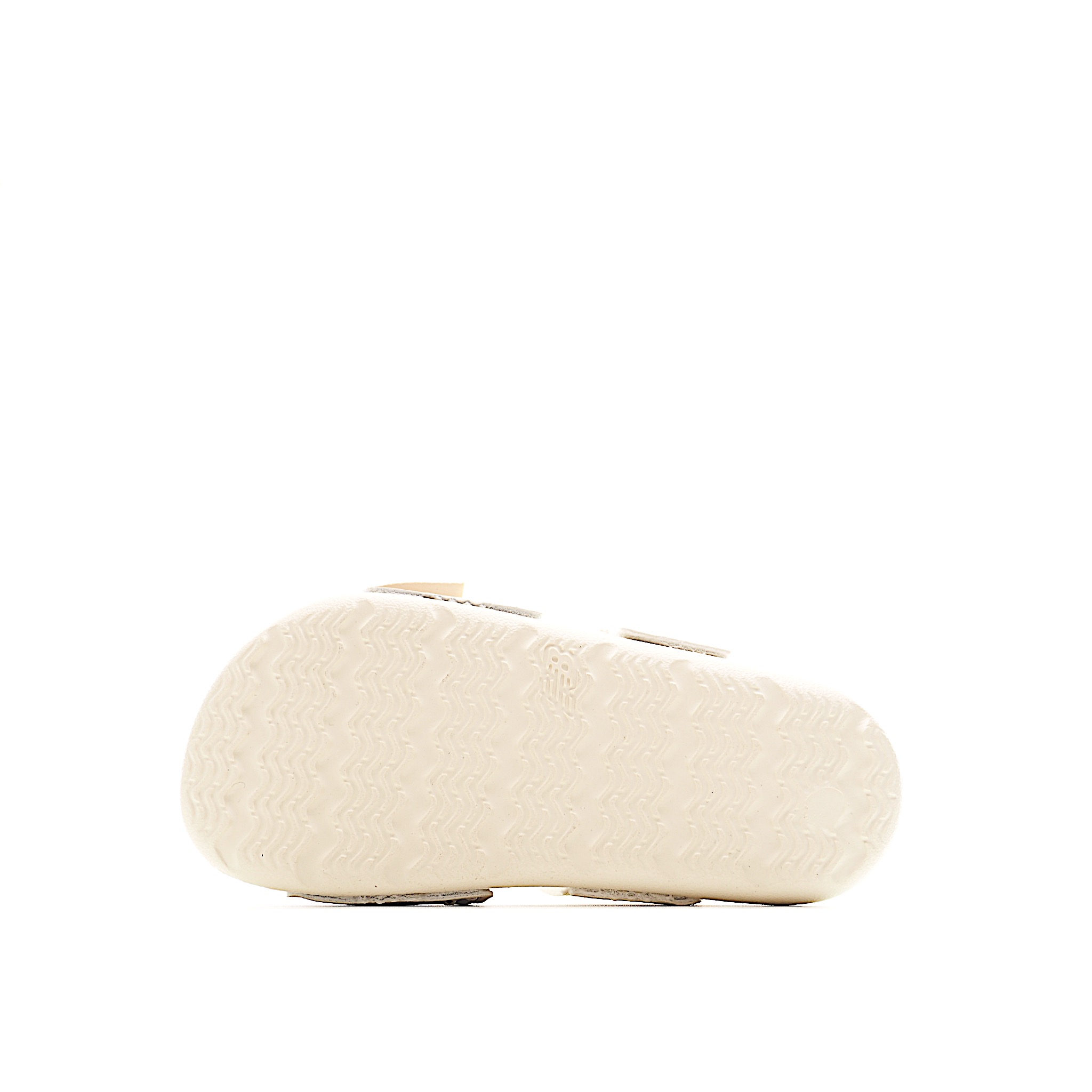 图片[9]-鞋身采用简洁的色彩进行搭配，缔造简洁利落外观和出众脚感，结合缓震与弹性的全新鞋底技术。具有魔术贴调节装署，稳固的后跟设计，软弹舒适不易磨脚，橡胶鞋底配合防滑纹路设计，平稳抓地。 尺码：22.5-37 货号：米色-选品中心