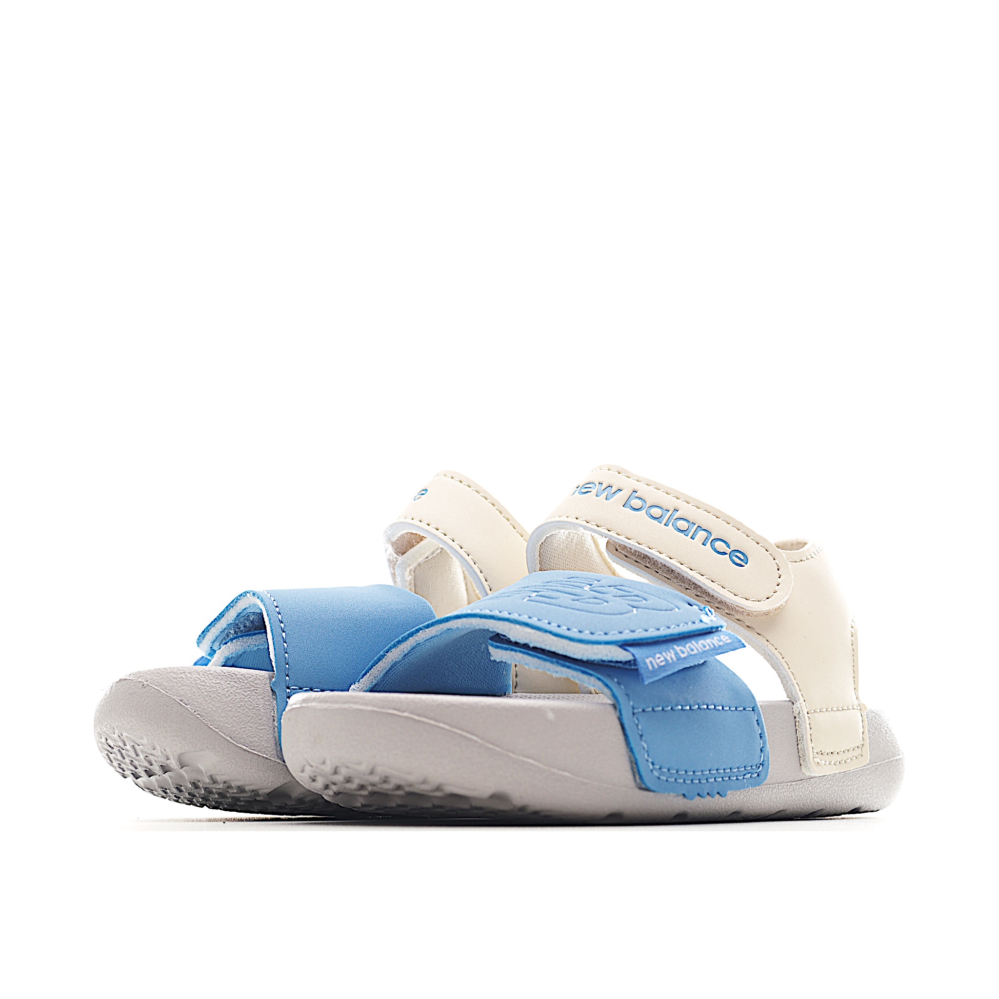 图片[3]-鞋身采用简洁的色彩进行搭配，缔造简洁利落外观和出众脚感，结合缓震与弹性的全新鞋底技术。具有魔术贴调节装署，稳固的后跟设计，软弹舒适不易磨脚，橡胶鞋底配合防滑纹路设计，平稳抓地。 尺码：22.5-37 货号：米蓝色-选品中心