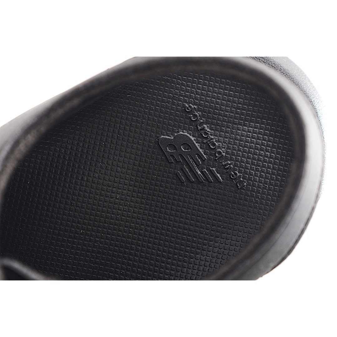 图片[6]-鞋身采用简洁的色彩进行搭配，缔造简洁利落外观和出众脚感，结合缓震与弹性的全新鞋底技术。具有魔术贴调节装署，稳固的后跟设计，软弹舒适不易磨脚，橡胶鞋底配合防滑纹路设计，平稳抓地。 尺码：22.5-37 货号：黑色-选品中心