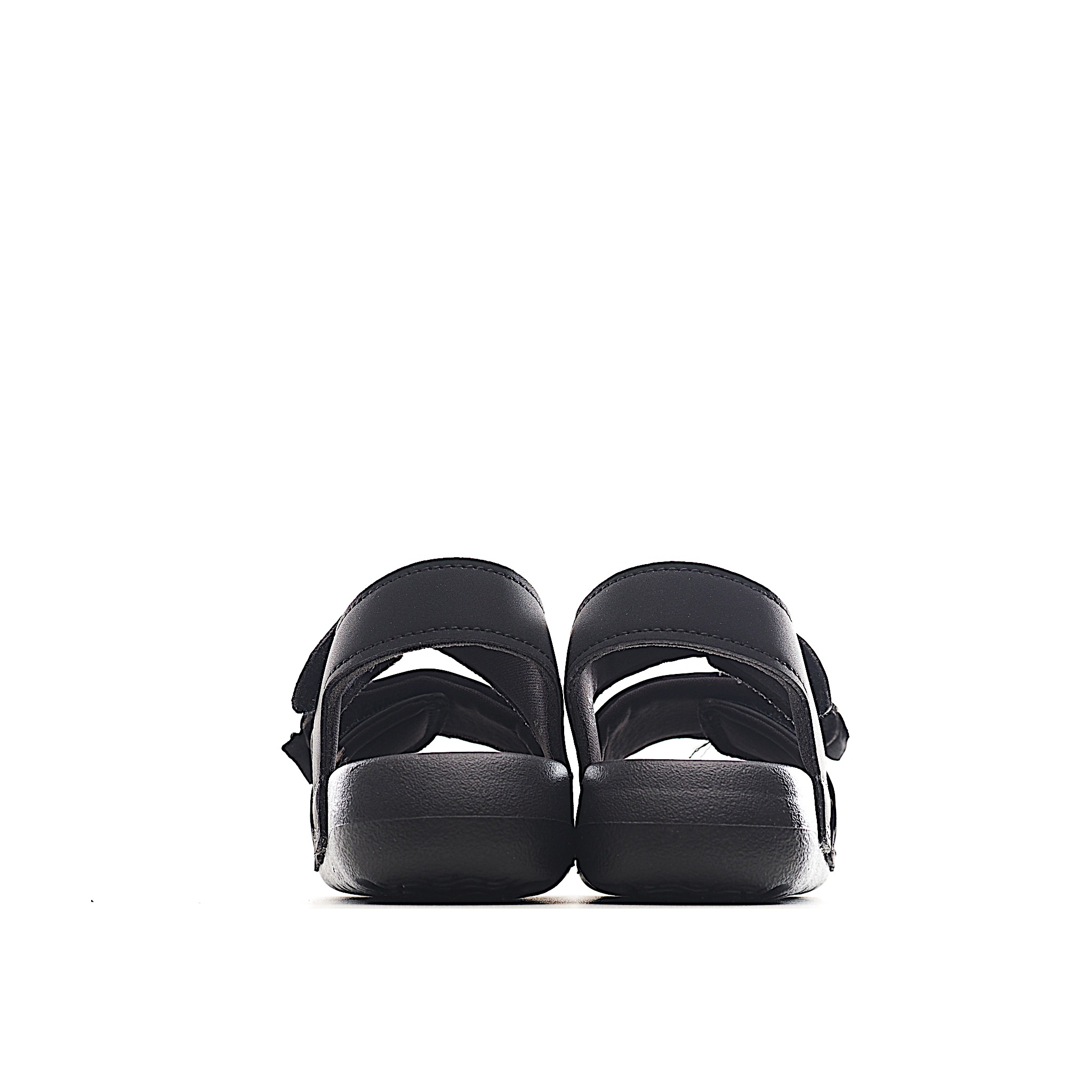 图片[4]-鞋身采用简洁的色彩进行搭配，缔造简洁利落外观和出众脚感，结合缓震与弹性的全新鞋底技术。具有魔术贴调节装署，稳固的后跟设计，软弹舒适不易磨脚，橡胶鞋底配合防滑纹路设计，平稳抓地。 尺码：22.5-37 货号：黑色-选品中心