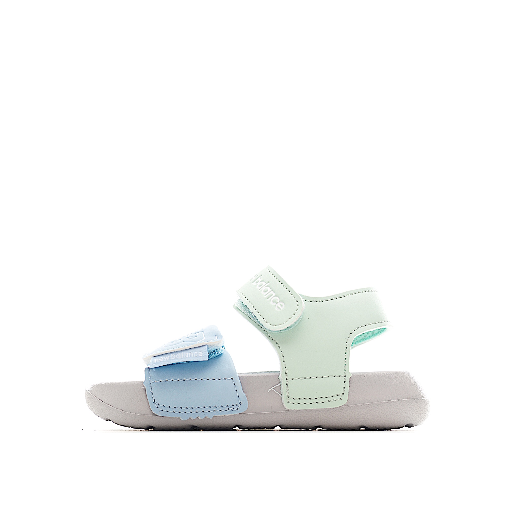 鞋身采用简洁的色彩进行搭配,缔造简洁利落外观和出众脚感,结合缓震与弹性的全新鞋底技术。具有魔术贴调节装署,稳固的后跟设计,软弹舒适不易磨脚,橡胶鞋底配合防滑纹路设计,平稳抓地。 尺码:22.5-37 货号:薄荷绿-选品中心