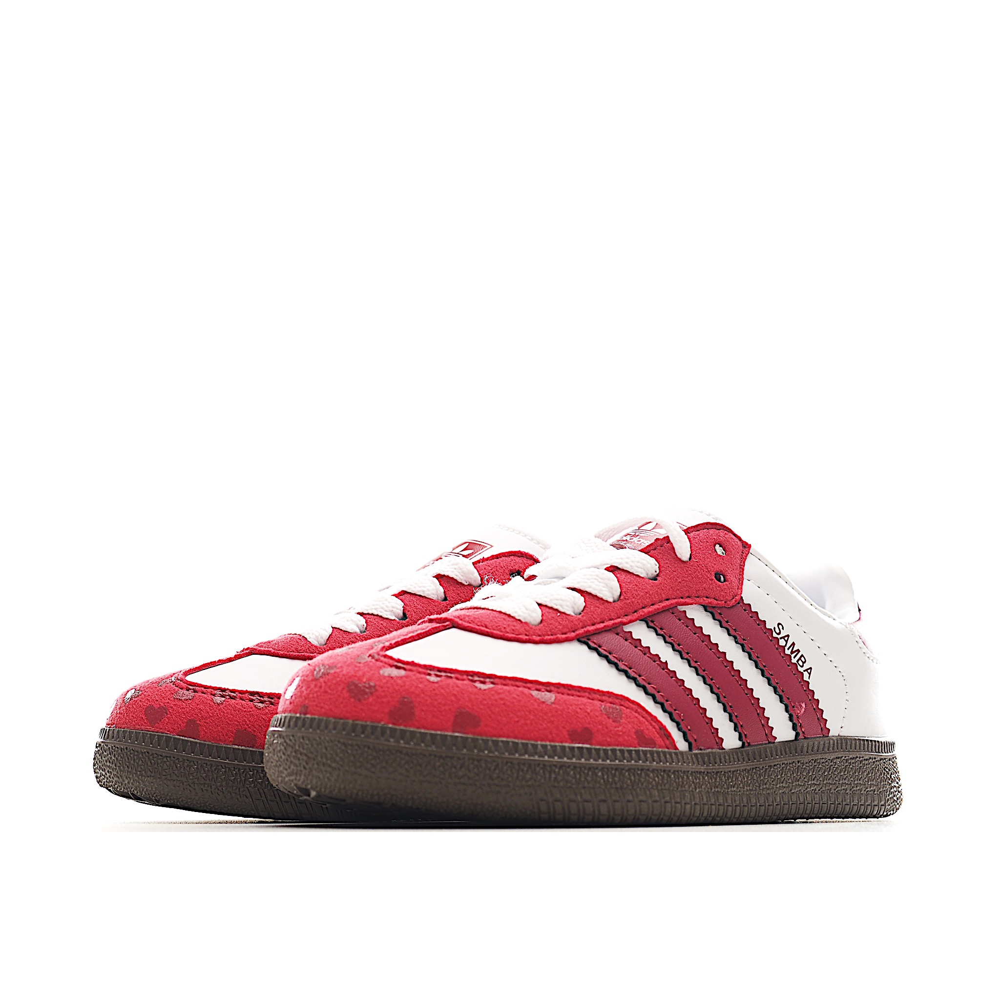 图片[3]-AD 德训 低帮儿童休闲鞋 注：22-27松紧带，28-37系带 如果你回到 1960 年代，你会发现职业足球运动员穿着桑巴，就像这些婴儿鞋一样，几乎就像他们一样。尺寸缩小适合儿童，配有柔软的鞋垫，在全天玩耍时感觉舒适。皮革鞋面、胶橡胶鞋底和3条纹保持经典。 货号：2414 尺码：22-37-选品中心