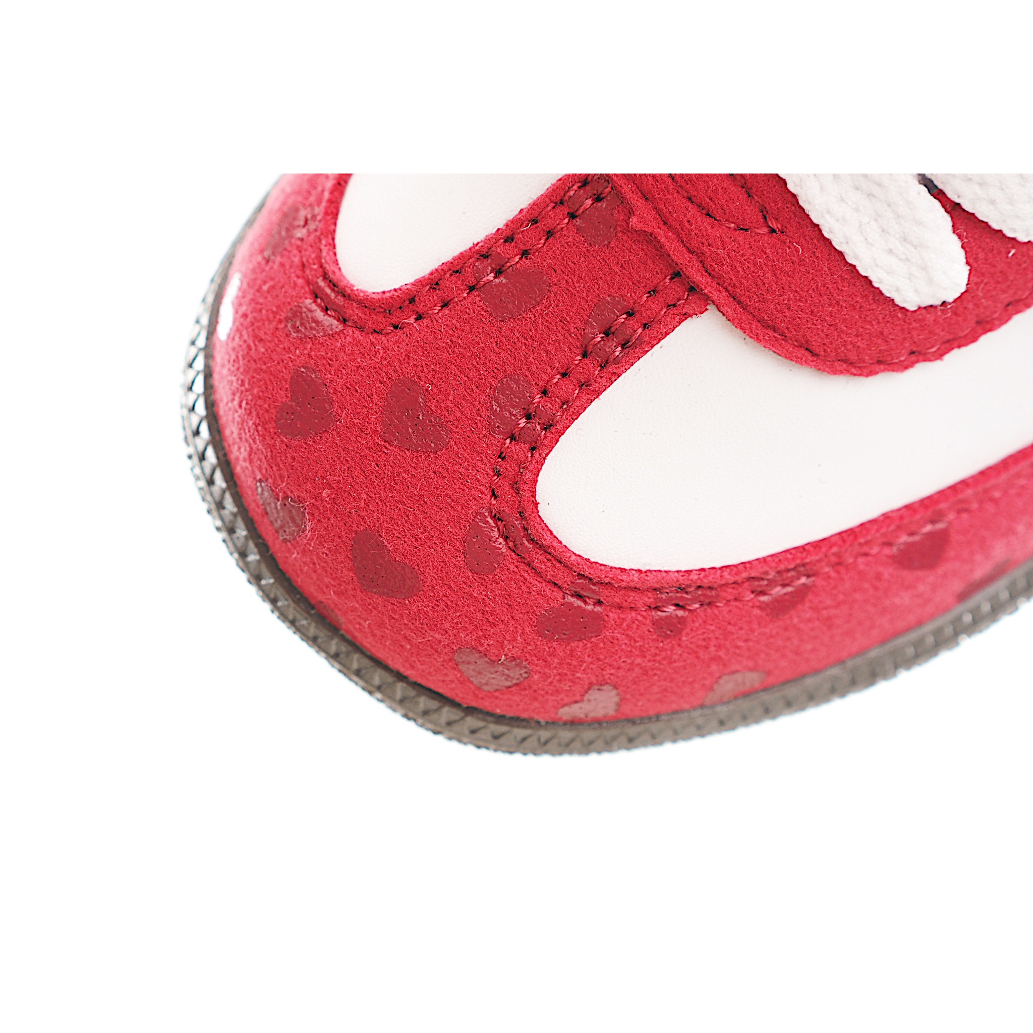 图片[7]-AD 德训 低帮儿童休闲鞋 注：22-27松紧带，28-37系带 如果你回到 1960 年代，你会发现职业足球运动员穿着桑巴，就像这些婴儿鞋一样，几乎就像他们一样。尺寸缩小适合儿童，配有柔软的鞋垫，在全天玩耍时感觉舒适。皮革鞋面、胶橡胶鞋底和3条纹保持经典。 货号：2414 尺码：22-37-选品中心