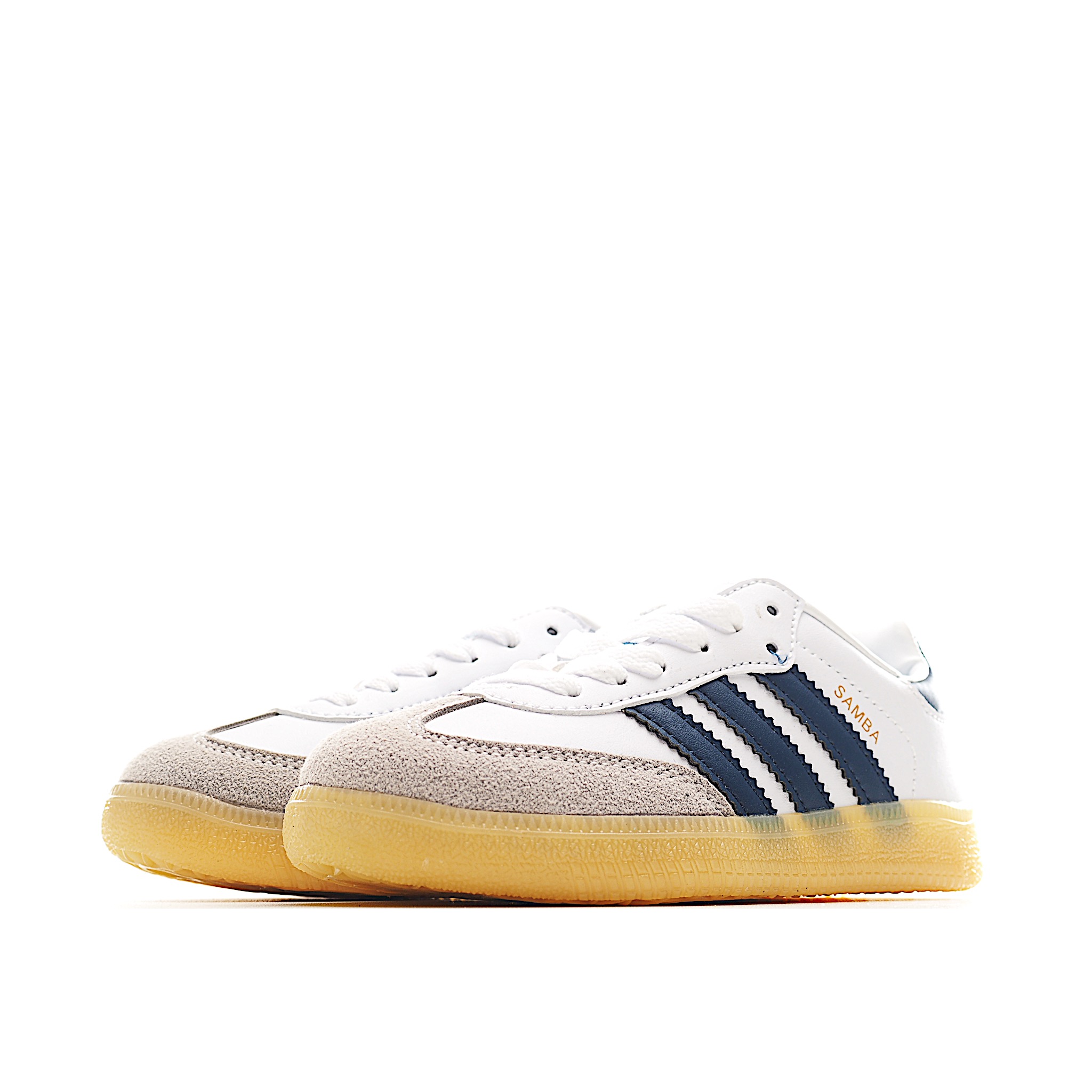 图片[3]-AD 德训 低帮儿童休闲鞋 注：22-27松紧带，28-37系带 如果你回到 1960 年代，你会发现职业足球运动员穿着桑巴，就像这些婴儿鞋一样，几乎就像他们一样。尺寸缩小适合儿童，配有柔软的鞋垫，在全天玩耍时感觉舒适。皮革鞋面、胶橡胶鞋底和3条纹保持经典。 货号：4466 尺码：22-37-选品中心