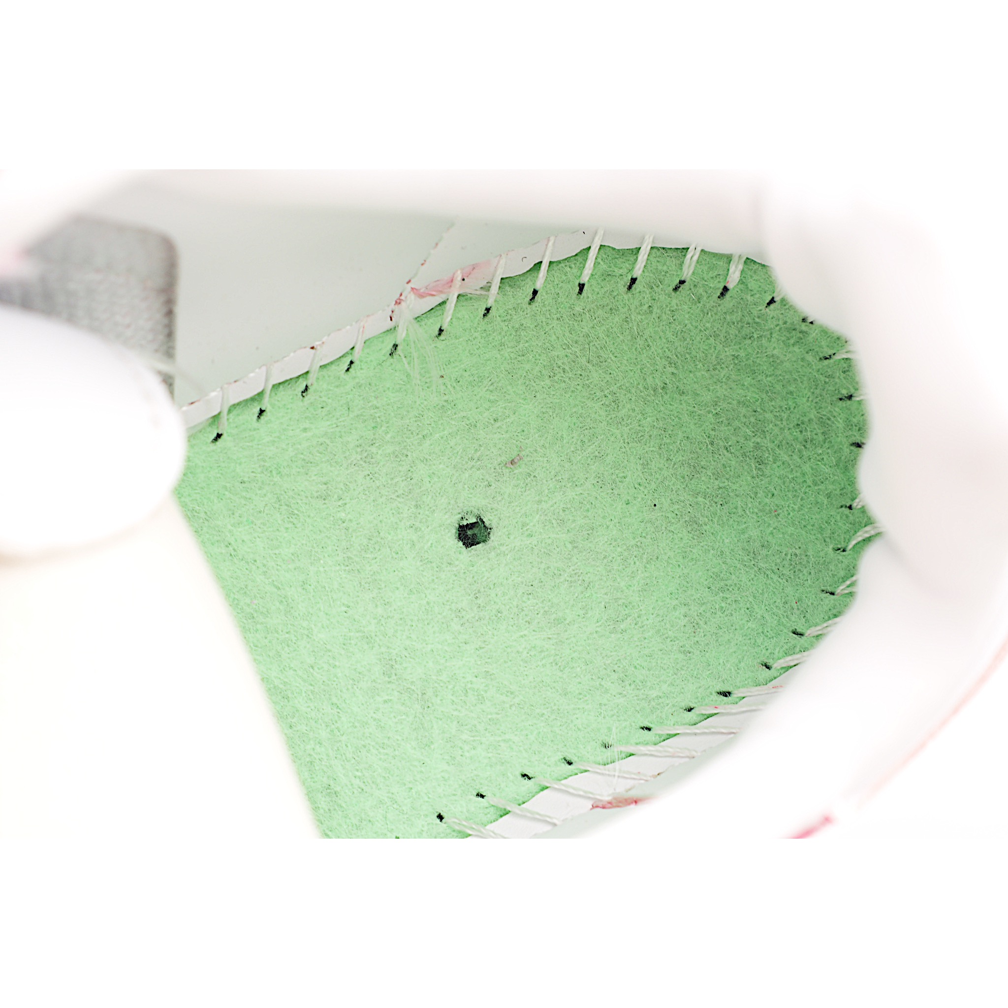 图片[5]-AD 德训 低帮儿童休闲鞋 注：22-27松紧带，28-37系带 如果你回到 1960 年代，你会发现职业足球运动员穿着桑巴，就像这些婴儿鞋一样，几乎就像他们一样。尺寸缩小适合儿童，配有柔软的鞋垫，在全天玩耍时感觉舒适。皮革鞋面、胶橡胶鞋底和3条纹保持经典。 货号：1024 尺码：22-37-选品中心